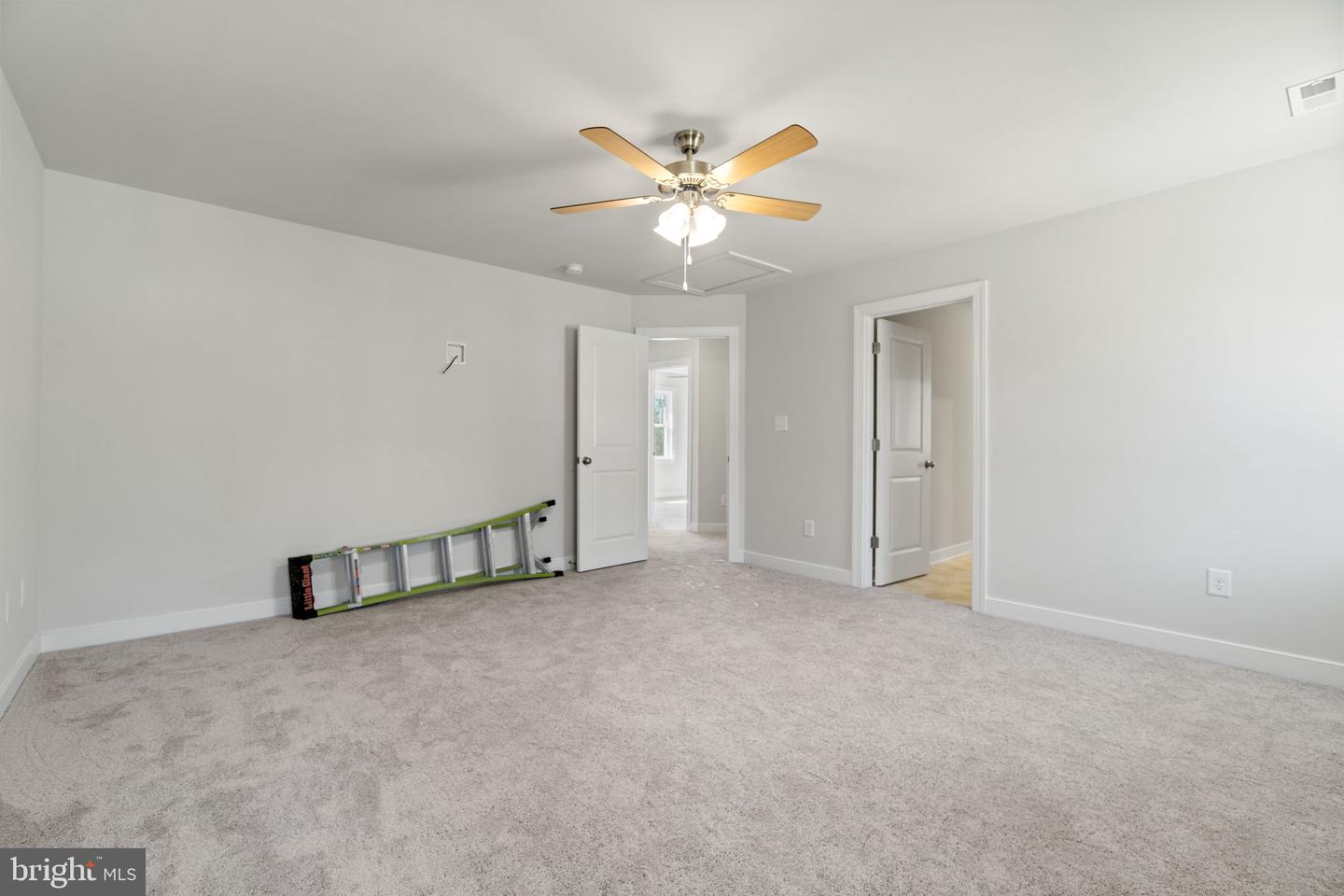 471 LAKE CAROLINE DR, RUTHER GLEN, Virginia 22546, 3 Bedrooms Bedrooms, 7 Rooms Rooms,2 BathroomsBathrooms,Residential,For sale,471 LAKE CAROLINE DR,VACV2008456 MLS # VACV2008456