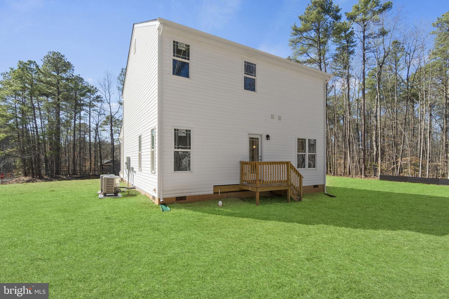 471 LAKE CAROLINE DR, RUTHER GLEN, Virginia 22546, 3 Bedrooms Bedrooms, 7 Rooms Rooms,2 BathroomsBathrooms,Residential,For sale,471 LAKE CAROLINE DR,VACV2008456 MLS # VACV2008456