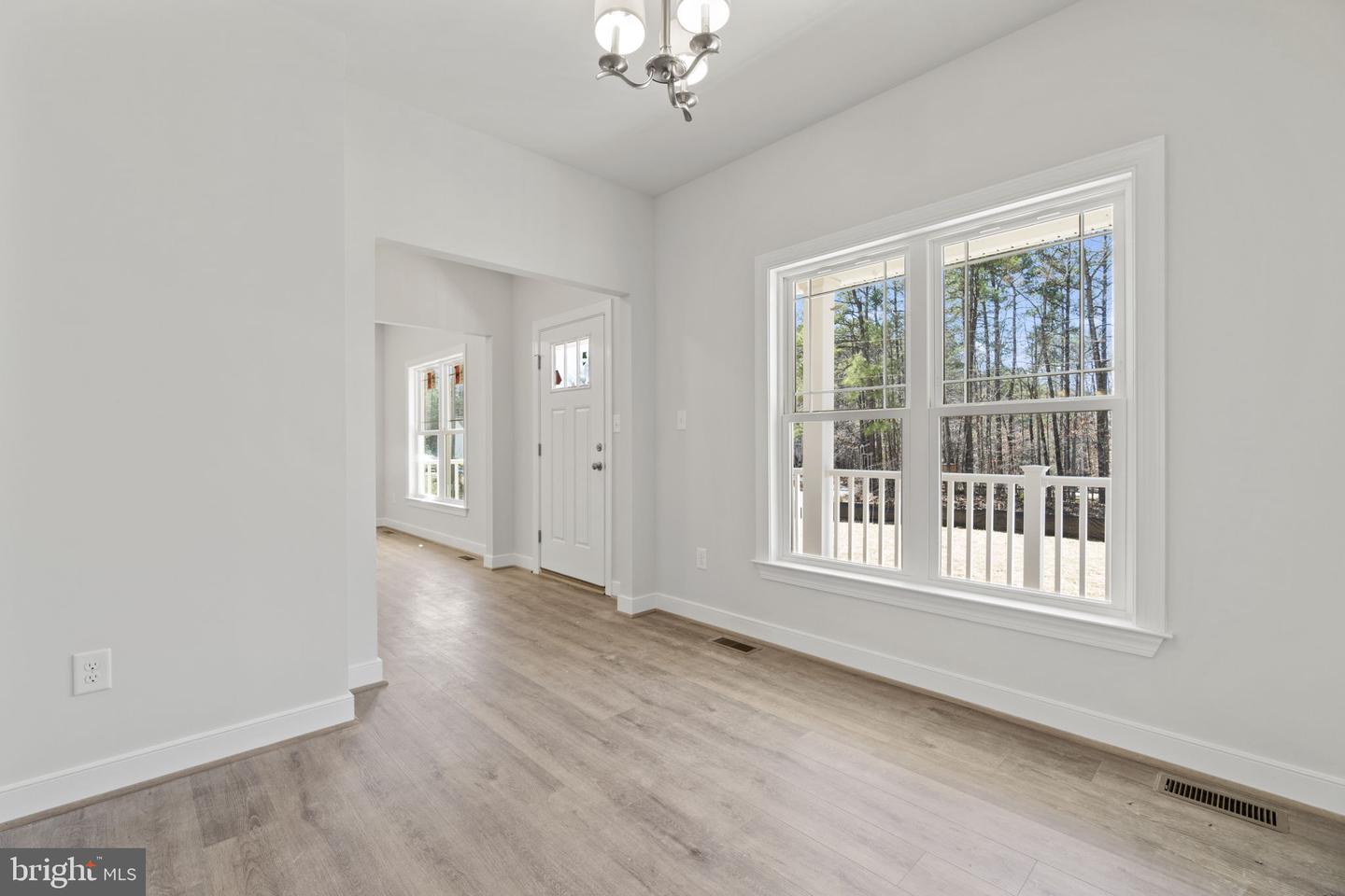 471 LAKE CAROLINE DR, RUTHER GLEN, Virginia 22546, 3 Bedrooms Bedrooms, 7 Rooms Rooms,2 BathroomsBathrooms,Residential,For sale,471 LAKE CAROLINE DR,VACV2008456 MLS # VACV2008456