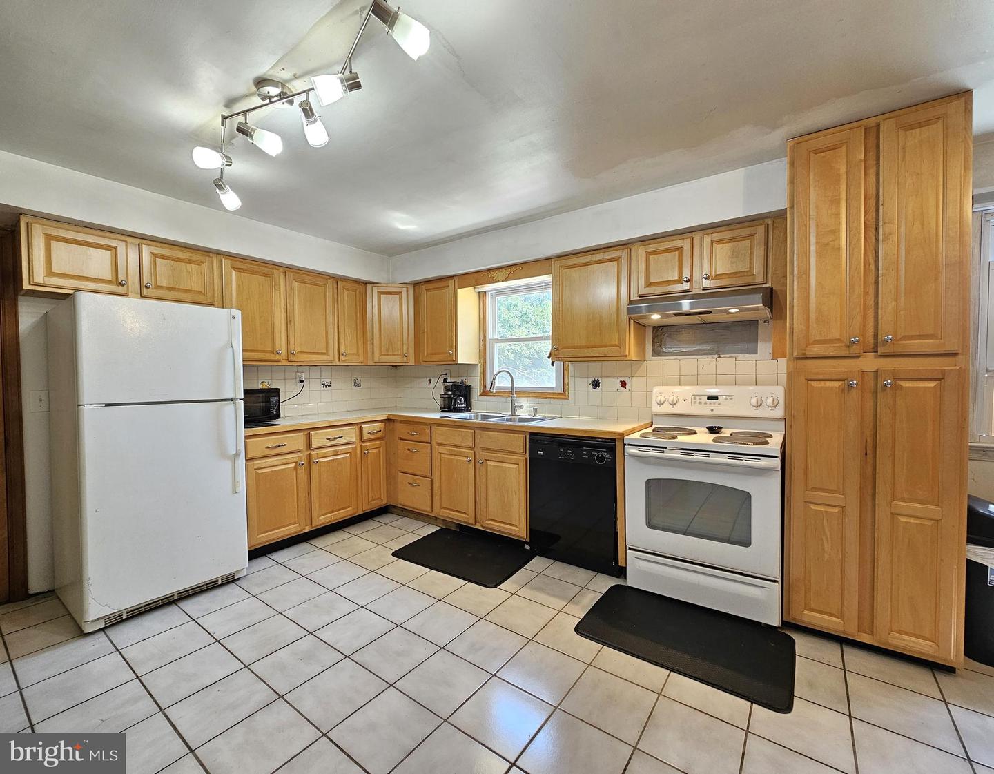 1846 REPTON MILL RD, ARODA, Virginia 22709, 5 Bedrooms Bedrooms, ,2 BathroomsBathrooms,Residential,For sale,1846 REPTON MILL RD,VAMA2002316 MLS # VAMA2002316