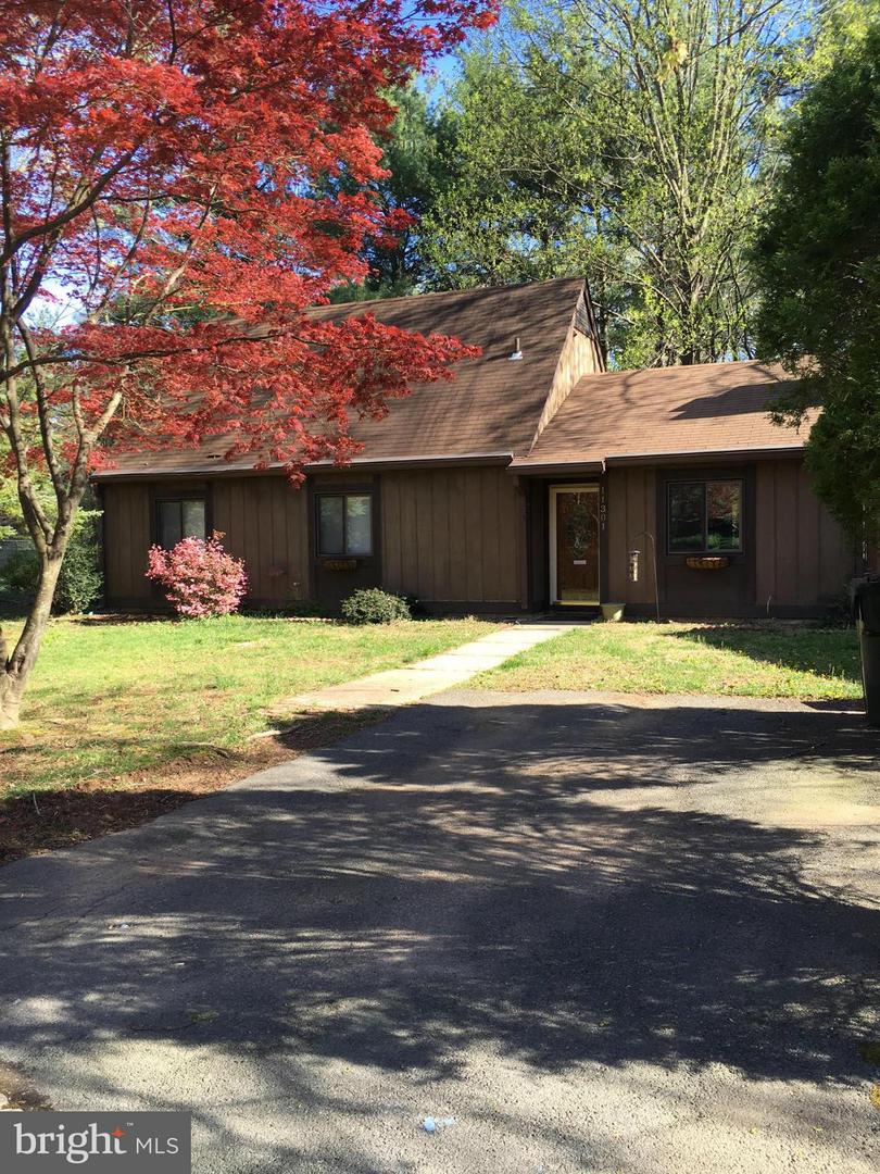 11301 GATESBOROUGH LN, RESTON, Virginia 20191, 4 Bedrooms Bedrooms, ,2 BathroomsBathrooms,Residential,For sale,11301 GATESBOROUGH LN,VAFX2253424 MLS # VAFX2253424