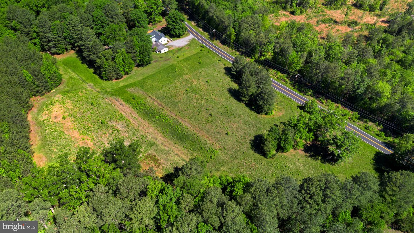 10439 ASHCAKE RD, ASHLAND, Virginia 23005, 4 Bedrooms Bedrooms, ,2 BathroomsBathrooms,Residential,For sale,10439 ASHCAKE RD,VAHA2001026 MLS # VAHA2001026