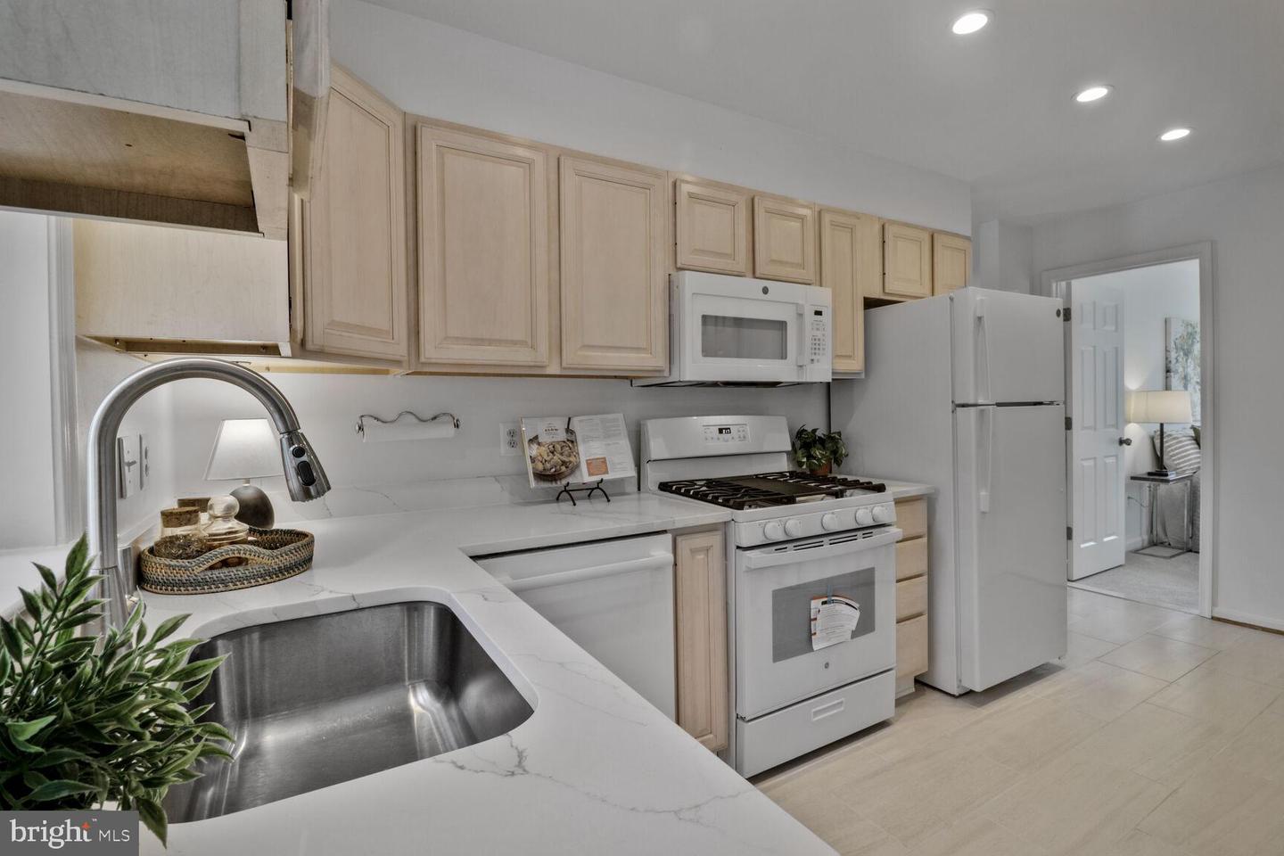 711 N WAKEFIELD ST, ARLINGTON, Virginia 22203, 4 Bedrooms Bedrooms, ,3 BathroomsBathrooms,Residential,For sale,711 N WAKEFIELD ST,VAAR2060210 MLS # VAAR2060210