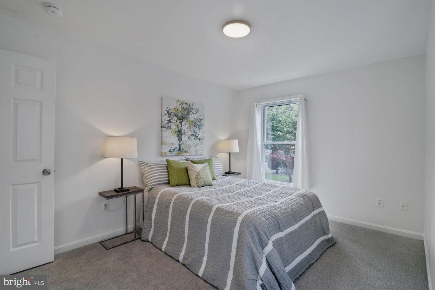 711 N WAKEFIELD ST, ARLINGTON, Virginia 22203, 4 Bedrooms Bedrooms, ,3 BathroomsBathrooms,Residential,For sale,711 N WAKEFIELD ST,VAAR2060210 MLS # VAAR2060210