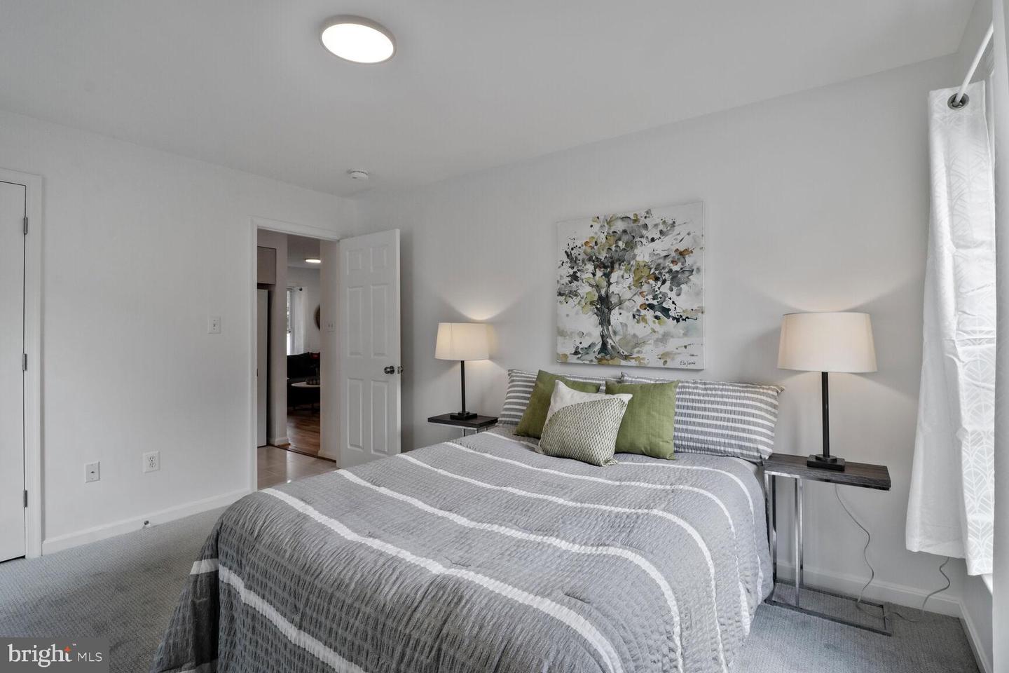 711 N WAKEFIELD ST, ARLINGTON, Virginia 22203, 4 Bedrooms Bedrooms, ,3 BathroomsBathrooms,Residential,For sale,711 N WAKEFIELD ST,VAAR2060210 MLS # VAAR2060210