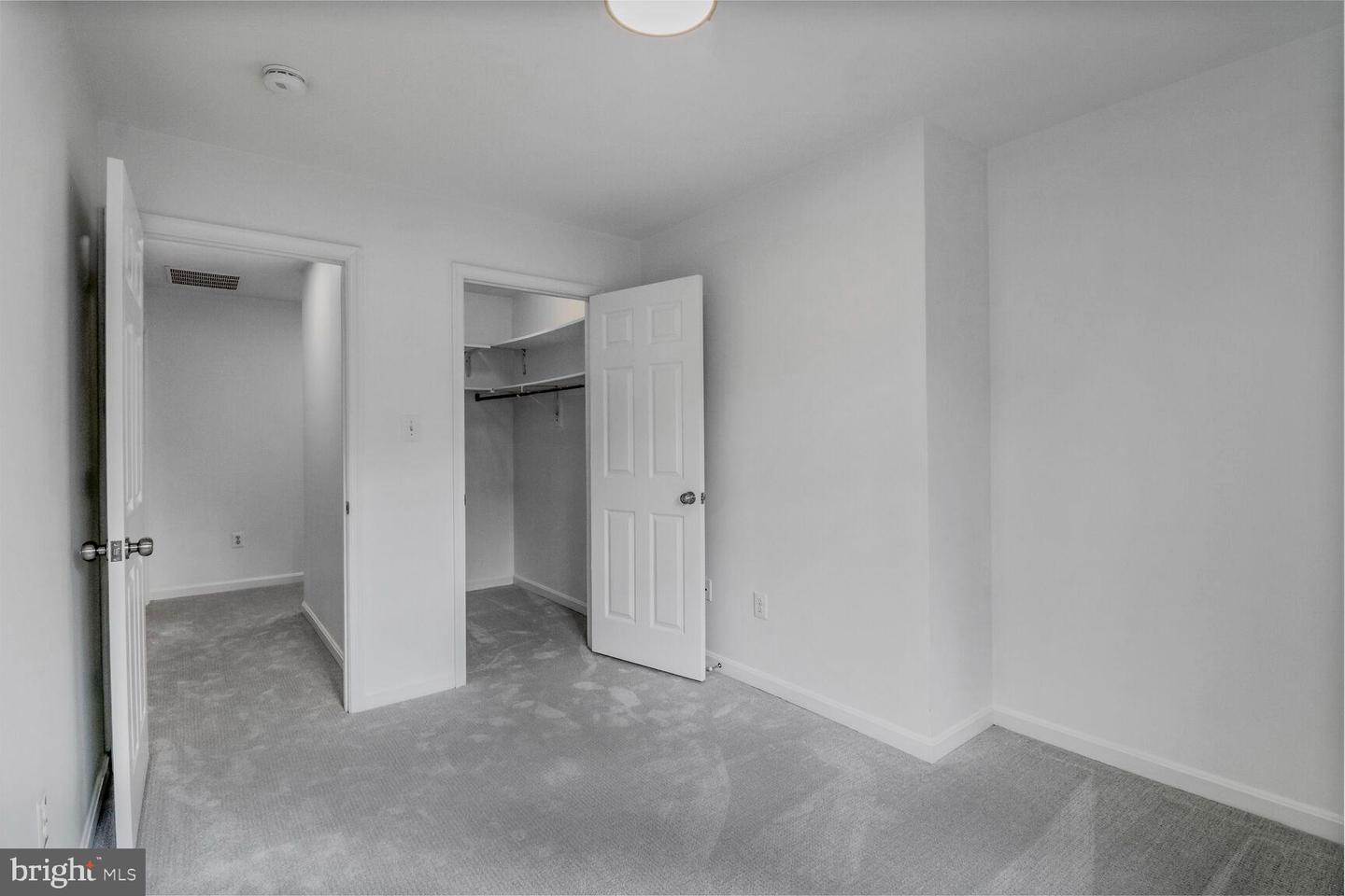 711 N WAKEFIELD ST, ARLINGTON, Virginia 22203, 4 Bedrooms Bedrooms, ,3 BathroomsBathrooms,Residential,For sale,711 N WAKEFIELD ST,VAAR2060210 MLS # VAAR2060210