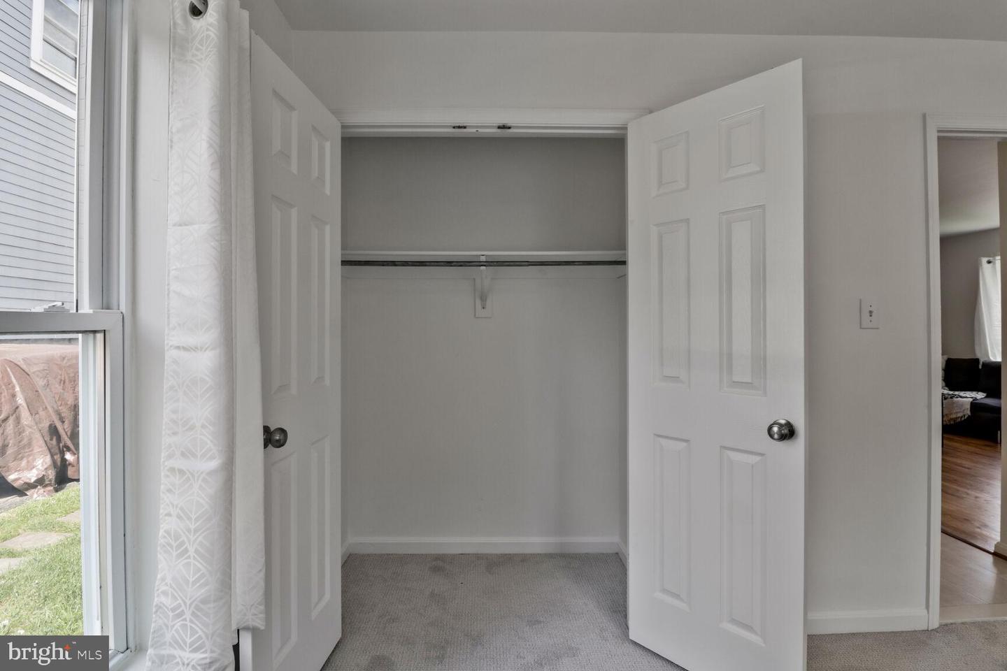 711 N WAKEFIELD ST, ARLINGTON, Virginia 22203, 4 Bedrooms Bedrooms, ,3 BathroomsBathrooms,Residential,For sale,711 N WAKEFIELD ST,VAAR2060210 MLS # VAAR2060210