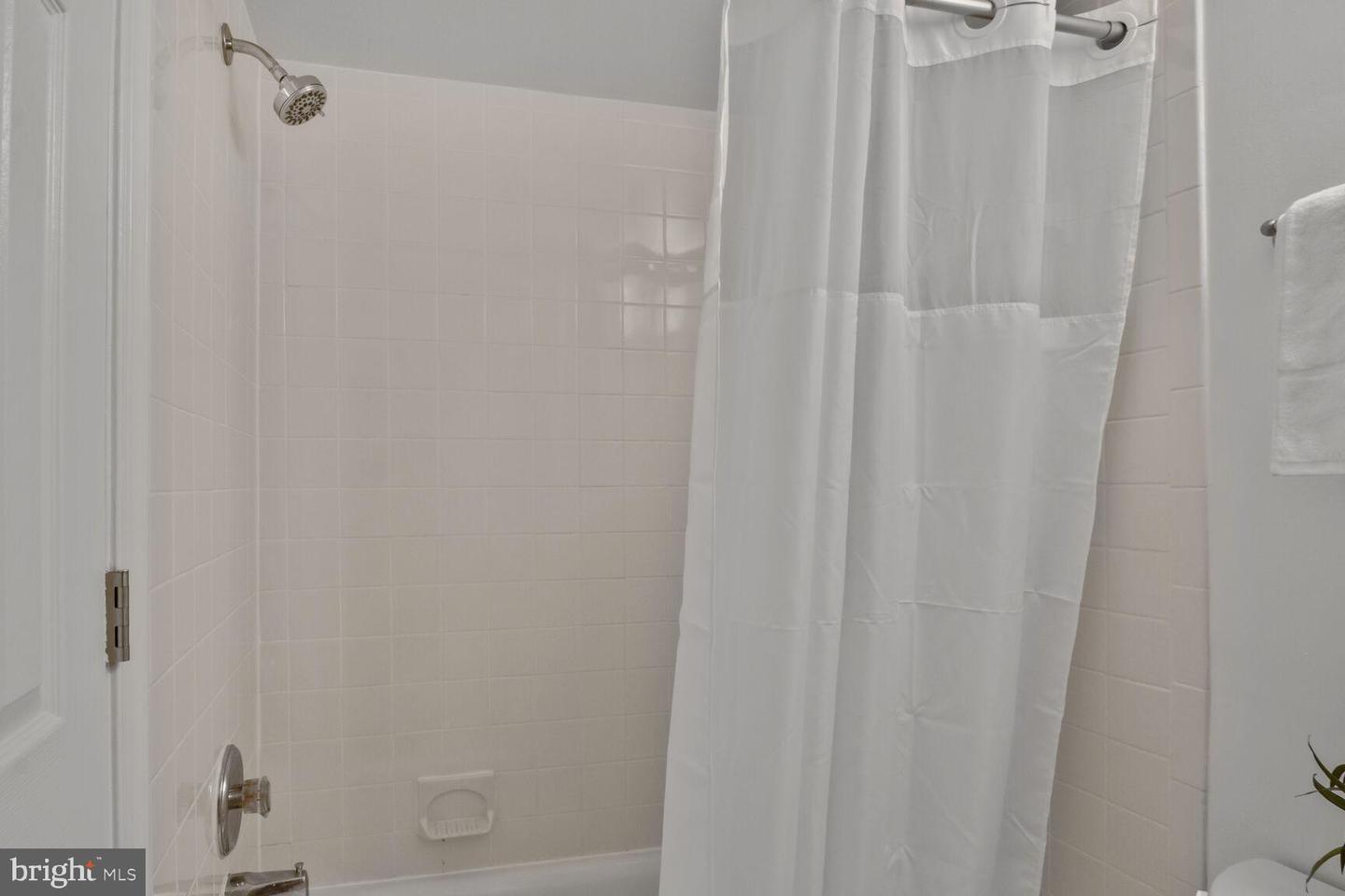 711 N WAKEFIELD ST, ARLINGTON, Virginia 22203, 4 Bedrooms Bedrooms, ,3 BathroomsBathrooms,Residential,For sale,711 N WAKEFIELD ST,VAAR2060210 MLS # VAAR2060210