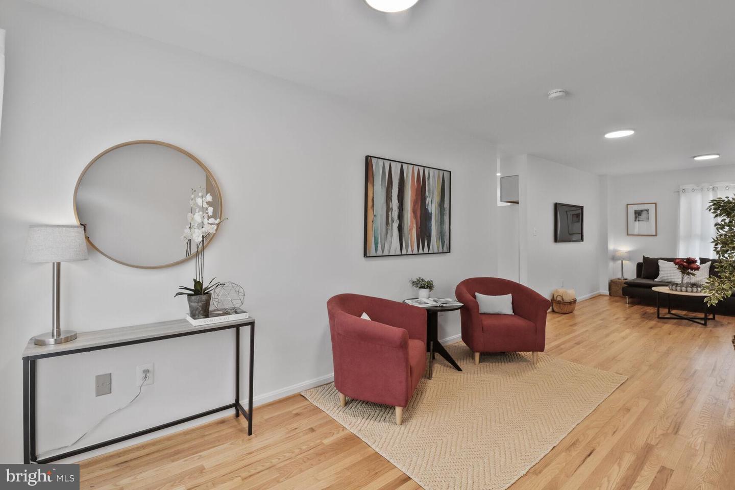 711 N WAKEFIELD ST, ARLINGTON, Virginia 22203, 4 Bedrooms Bedrooms, ,3 BathroomsBathrooms,Residential,For sale,711 N WAKEFIELD ST,VAAR2060210 MLS # VAAR2060210
