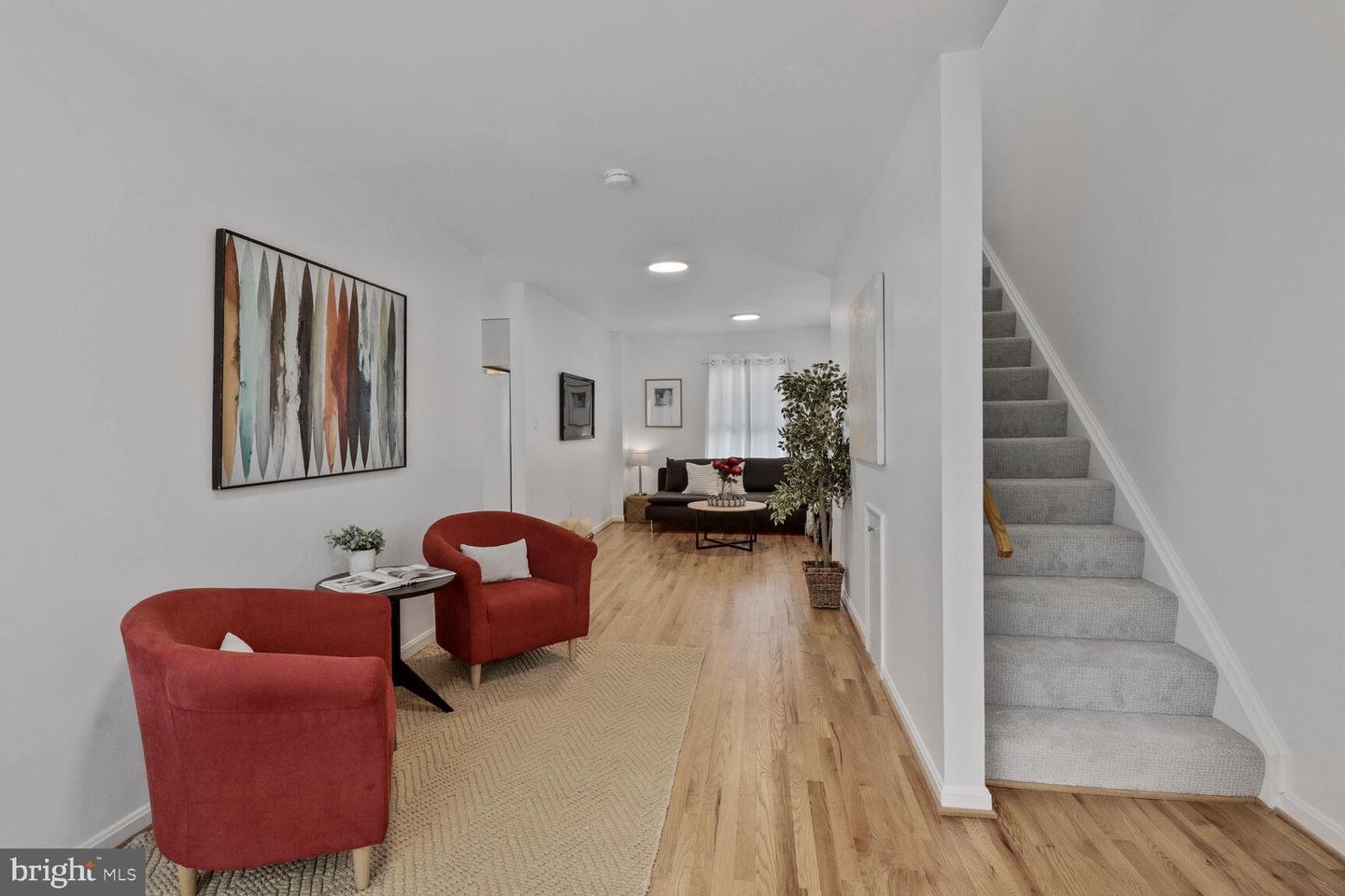 711 N WAKEFIELD ST, ARLINGTON, Virginia 22203, 4 Bedrooms Bedrooms, ,3 BathroomsBathrooms,Residential,For sale,711 N WAKEFIELD ST,VAAR2060210 MLS # VAAR2060210