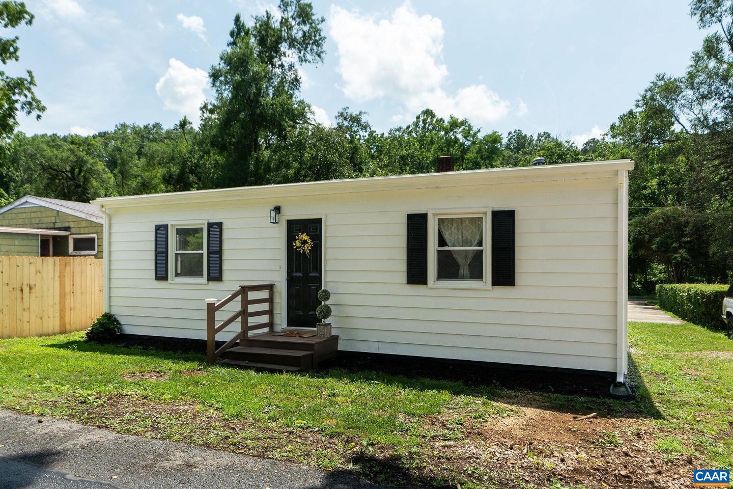 1345 10TH ST, WAYNESBORO, Virginia 22980, 3 Bedrooms Bedrooms, ,1 BathroomBathrooms,Residential,For sale,1345 10TH ST,666401 MLS # 666401
