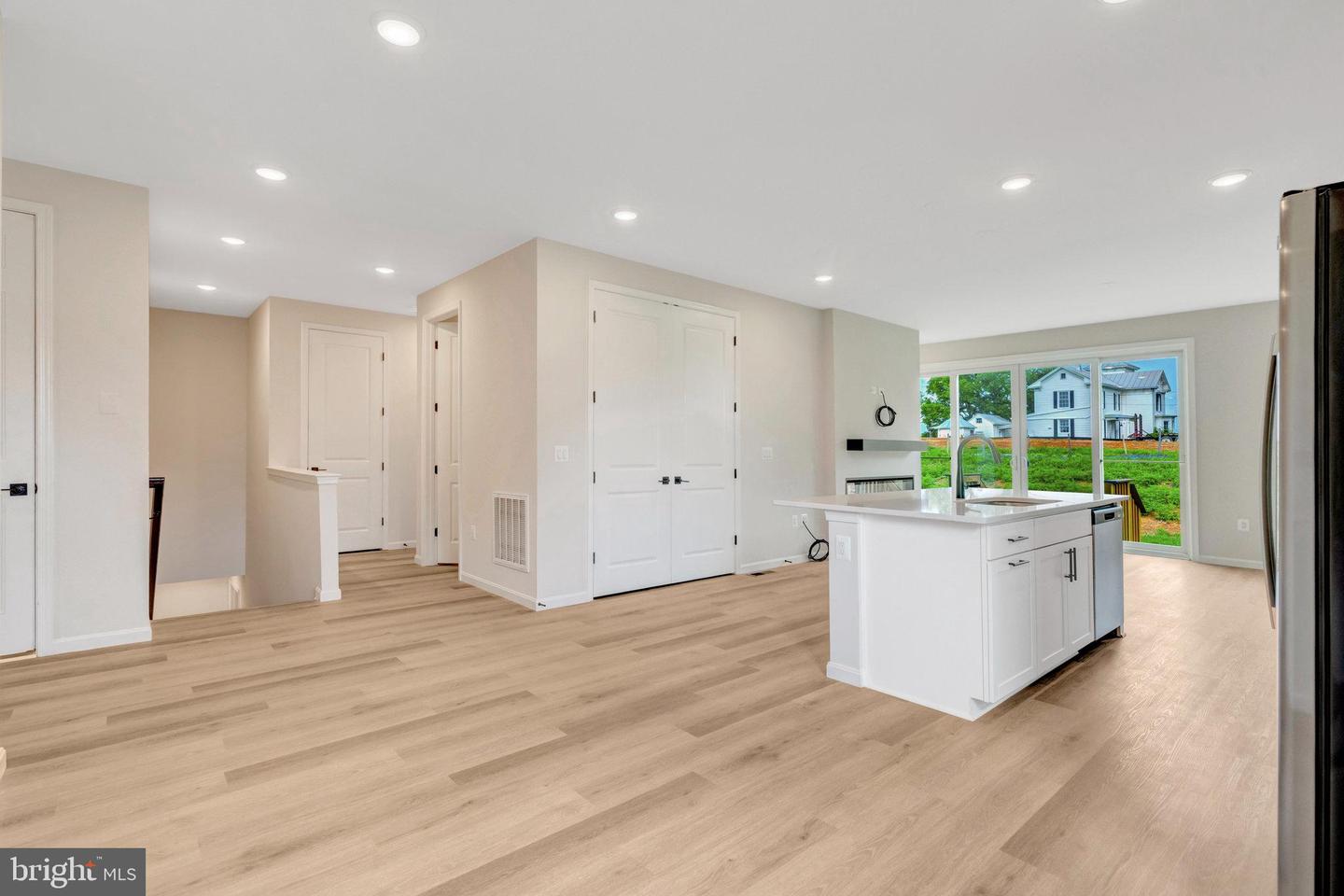 100 MIDSUMMER LN, MIDDLETOWN, Virginia 22645, 3 Bedrooms Bedrooms, ,2 BathroomsBathrooms,Residential,For sale,100 MIDSUMMER LN,VAFV2035268 MLS # VAFV2035268