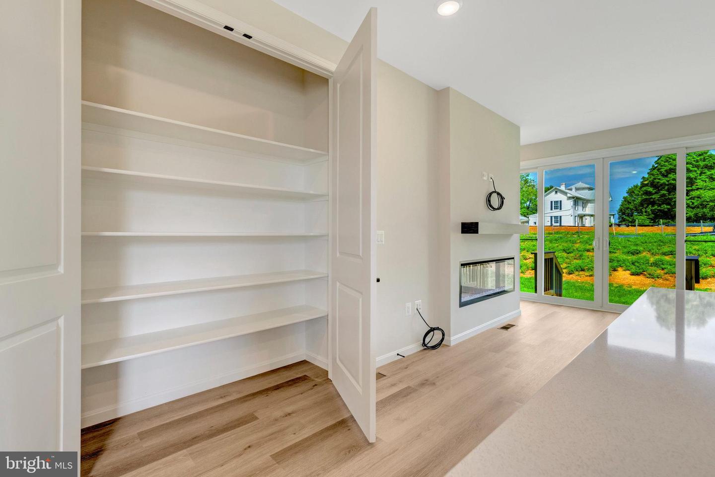 100 MIDSUMMER LN, MIDDLETOWN, Virginia 22645, 3 Bedrooms Bedrooms, ,2 BathroomsBathrooms,Residential,For sale,100 MIDSUMMER LN,VAFV2035268 MLS # VAFV2035268