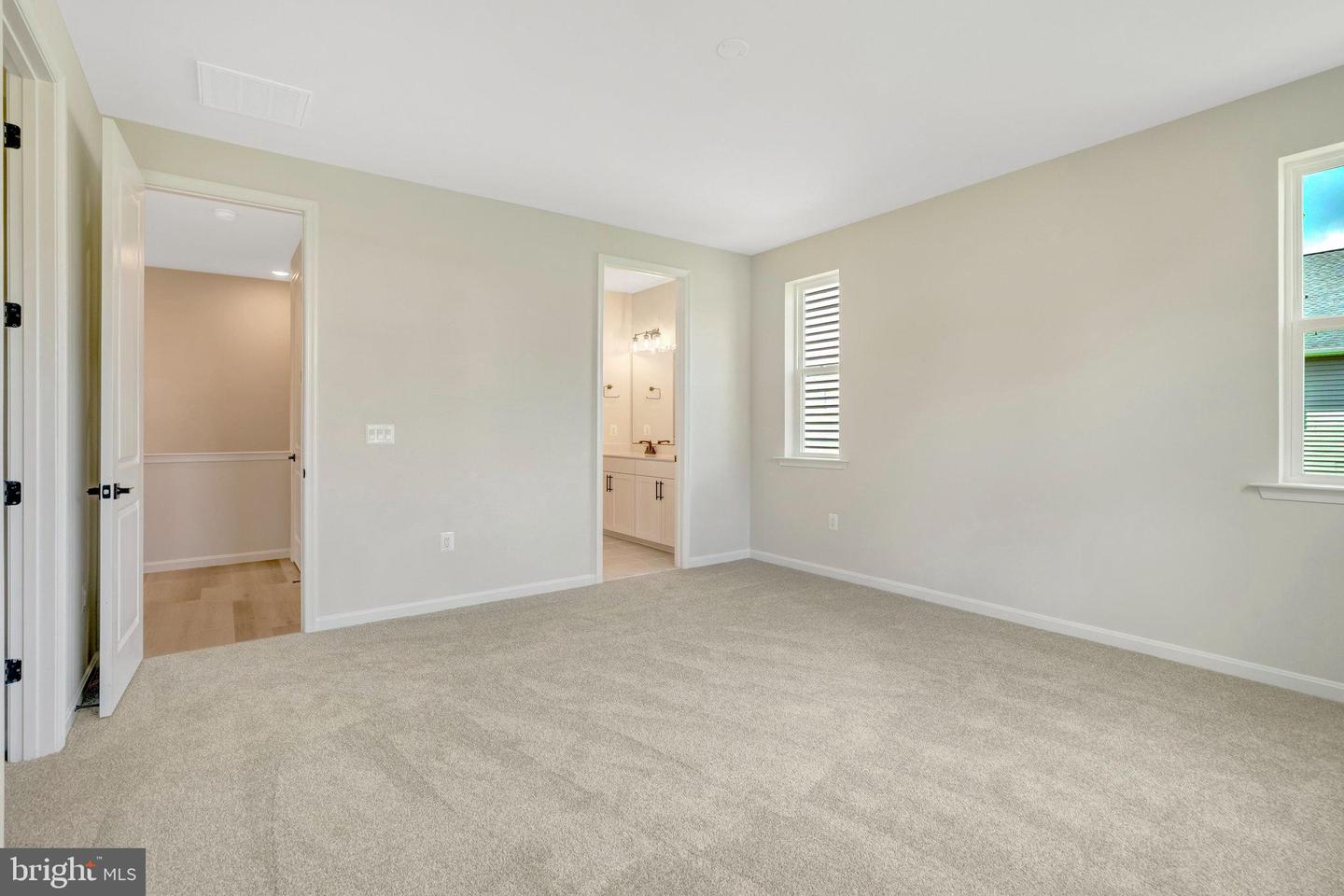 100 MIDSUMMER LN, MIDDLETOWN, Virginia 22645, 3 Bedrooms Bedrooms, ,2 BathroomsBathrooms,Residential,For sale,100 MIDSUMMER LN,VAFV2035268 MLS # VAFV2035268