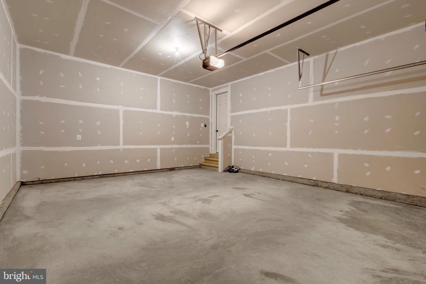 100 MIDSUMMER LN, MIDDLETOWN, Virginia 22645, 3 Bedrooms Bedrooms, ,2 BathroomsBathrooms,Residential,For sale,100 MIDSUMMER LN,VAFV2035268 MLS # VAFV2035268