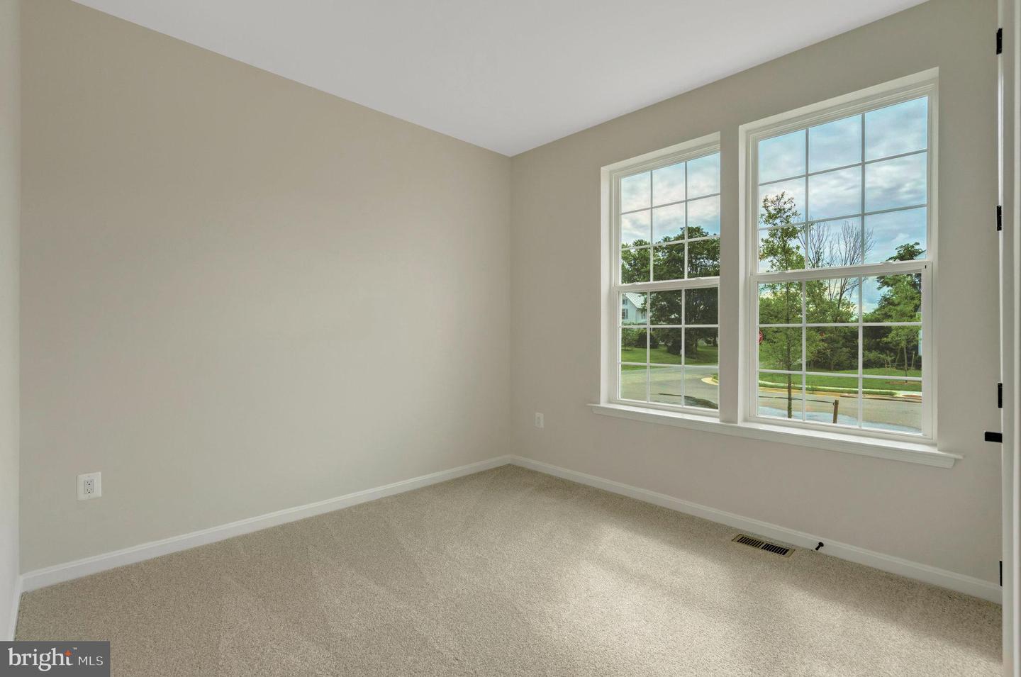 100 MIDSUMMER LN, MIDDLETOWN, Virginia 22645, 3 Bedrooms Bedrooms, ,2 BathroomsBathrooms,Residential,For sale,100 MIDSUMMER LN,VAFV2035268 MLS # VAFV2035268