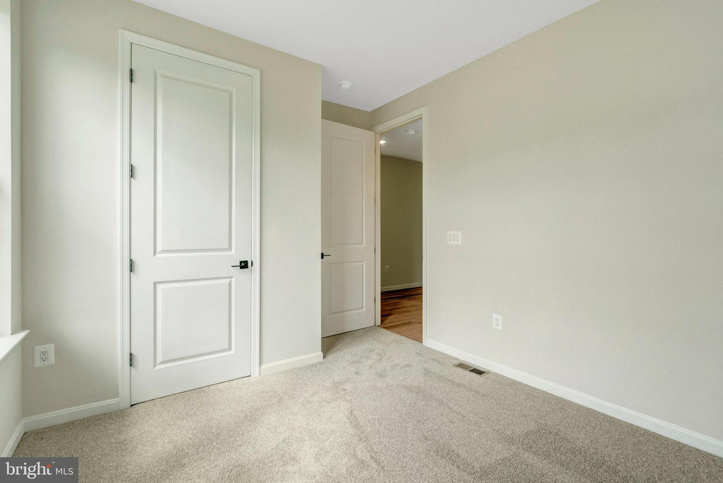 100 MIDSUMMER LN, MIDDLETOWN, Virginia 22645, 3 Bedrooms Bedrooms, ,2 BathroomsBathrooms,Residential,For sale,100 MIDSUMMER LN,VAFV2035268 MLS # VAFV2035268