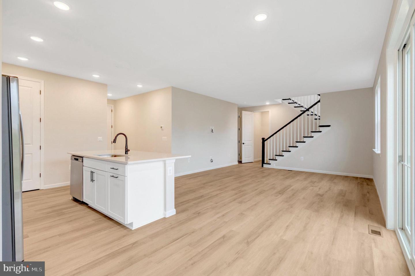 102 MIDSUMMER LN, MIDDLETOWN, Virginia 22645, 3 Bedrooms Bedrooms, ,2 BathroomsBathrooms,Residential,For sale,102 MIDSUMMER LN,VAFV2035270 MLS # VAFV2035270