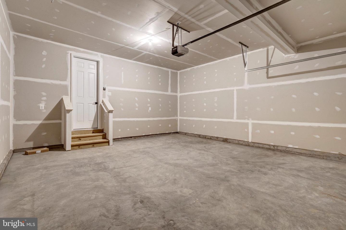 102 MIDSUMMER LN, MIDDLETOWN, Virginia 22645, 3 Bedrooms Bedrooms, ,2 BathroomsBathrooms,Residential,For sale,102 MIDSUMMER LN,VAFV2035270 MLS # VAFV2035270