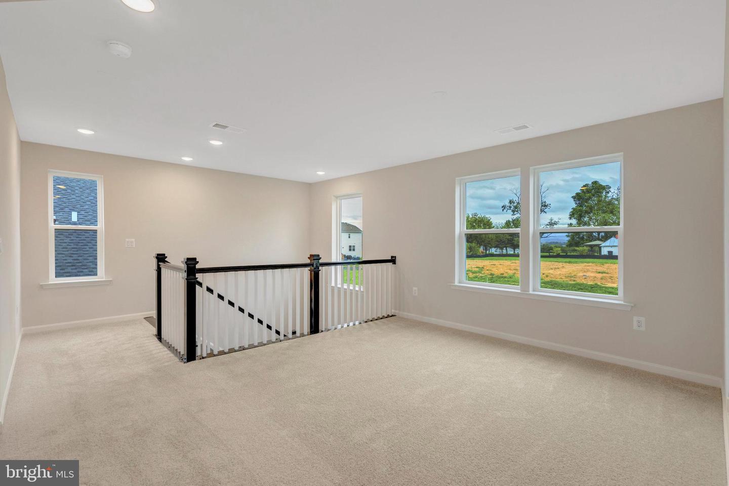 102 MIDSUMMER LN, MIDDLETOWN, Virginia 22645, 3 Bedrooms Bedrooms, ,2 BathroomsBathrooms,Residential,For sale,102 MIDSUMMER LN,VAFV2035270 MLS # VAFV2035270