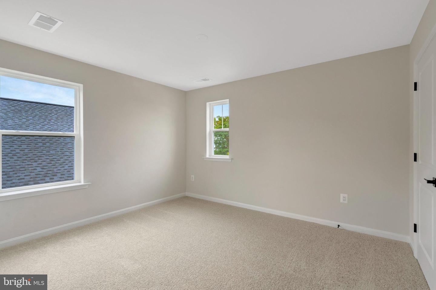 102 MIDSUMMER LN, MIDDLETOWN, Virginia 22645, 3 Bedrooms Bedrooms, ,2 BathroomsBathrooms,Residential,For sale,102 MIDSUMMER LN,VAFV2035270 MLS # VAFV2035270