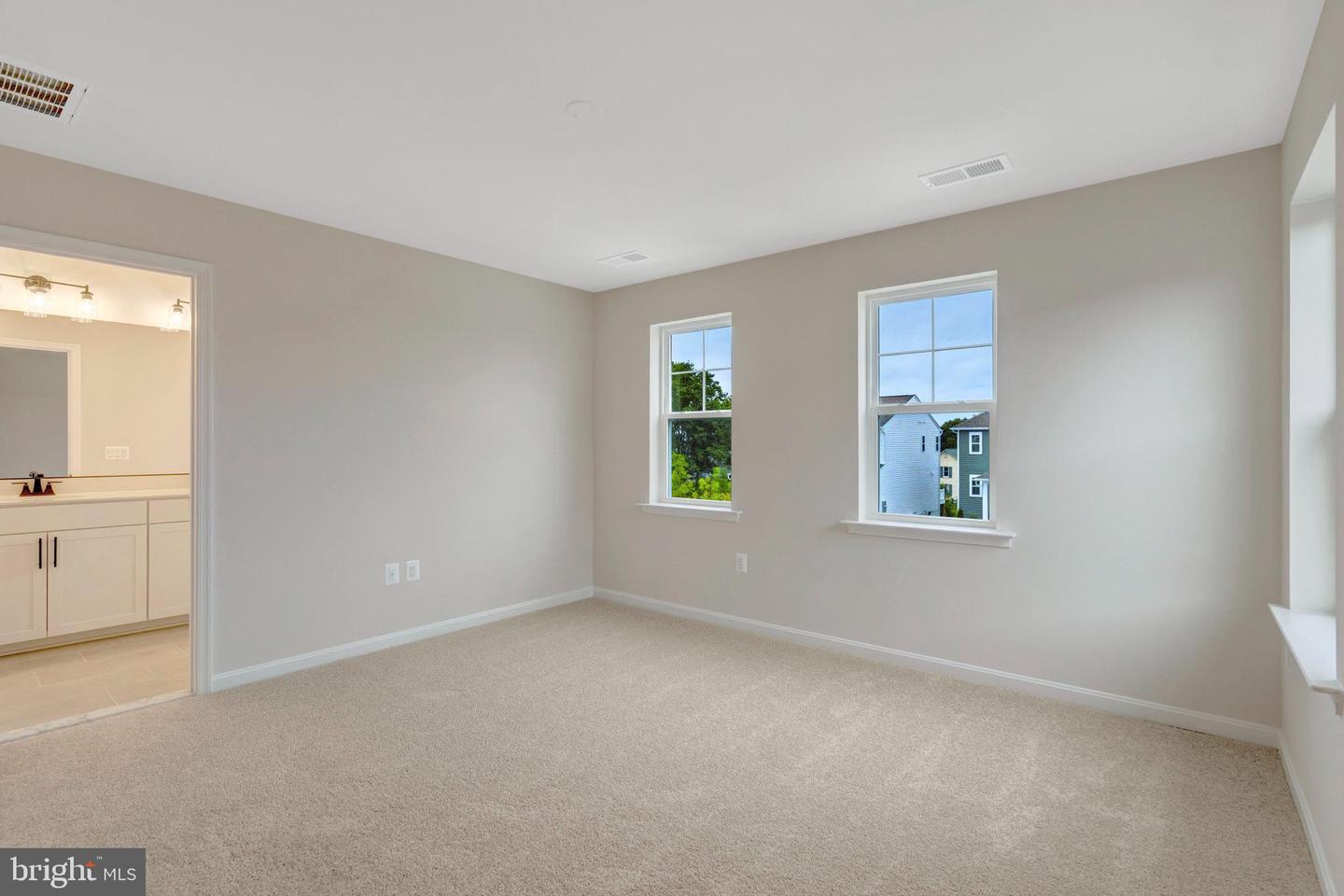 102 MIDSUMMER LN, MIDDLETOWN, Virginia 22645, 3 Bedrooms Bedrooms, ,2 BathroomsBathrooms,Residential,For sale,102 MIDSUMMER LN,VAFV2035270 MLS # VAFV2035270