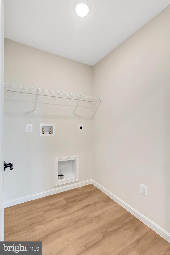 107 MIDSUMMER LN, MIDDLETOWN, Virginia 22645, 3 Bedrooms Bedrooms, ,2 BathroomsBathrooms,Residential,For sale,107 MIDSUMMER LN,VAFV2035274 MLS # VAFV2035274