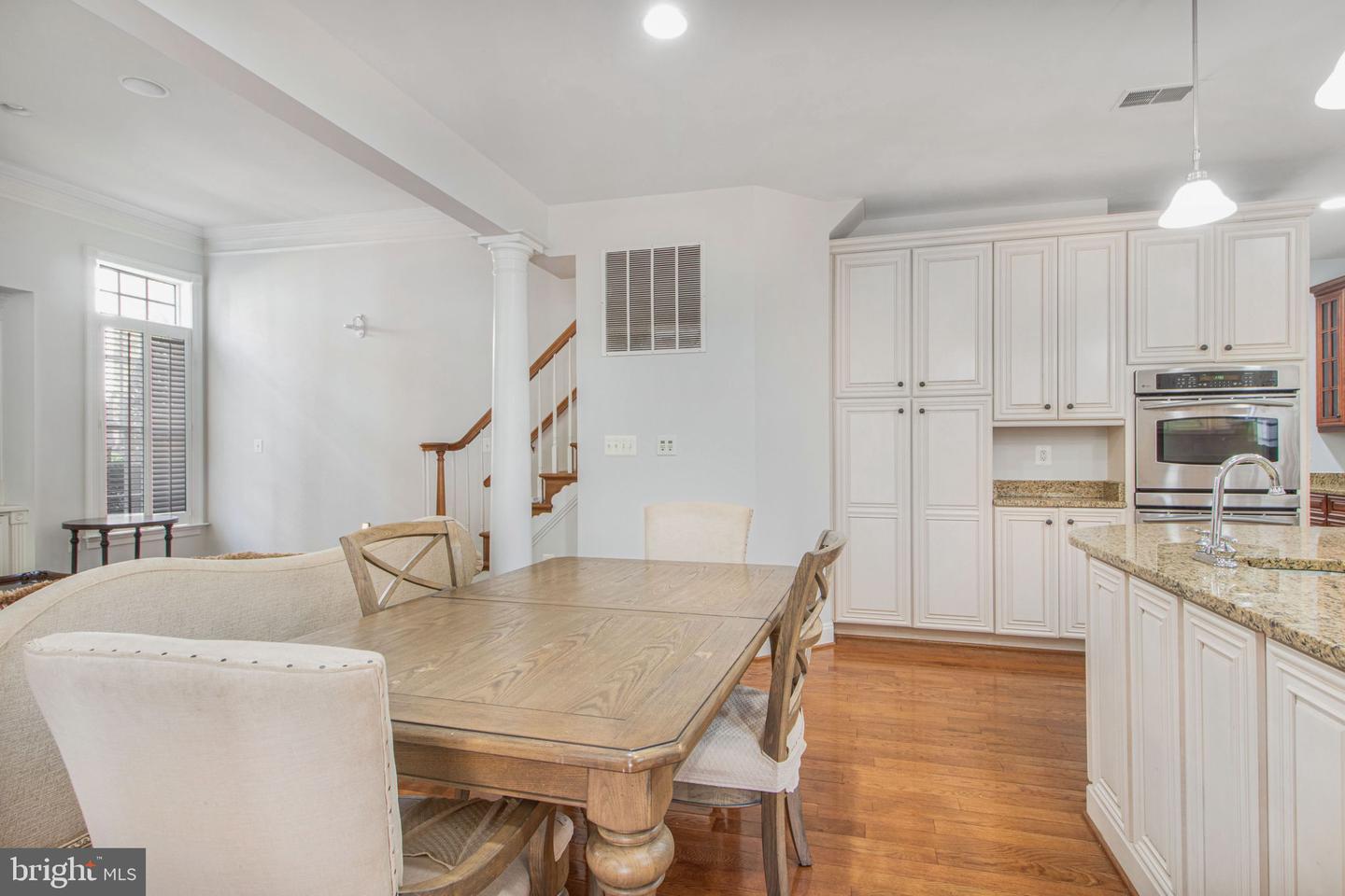 9507 SHELLY KRASNOW LN, FAIRFAX, Virginia 22031, 5 Bedrooms Bedrooms, ,4 BathroomsBathrooms,Residential,For sale,9507 SHELLY KRASNOW LN,VAFC2006584 MLS # VAFC2006584