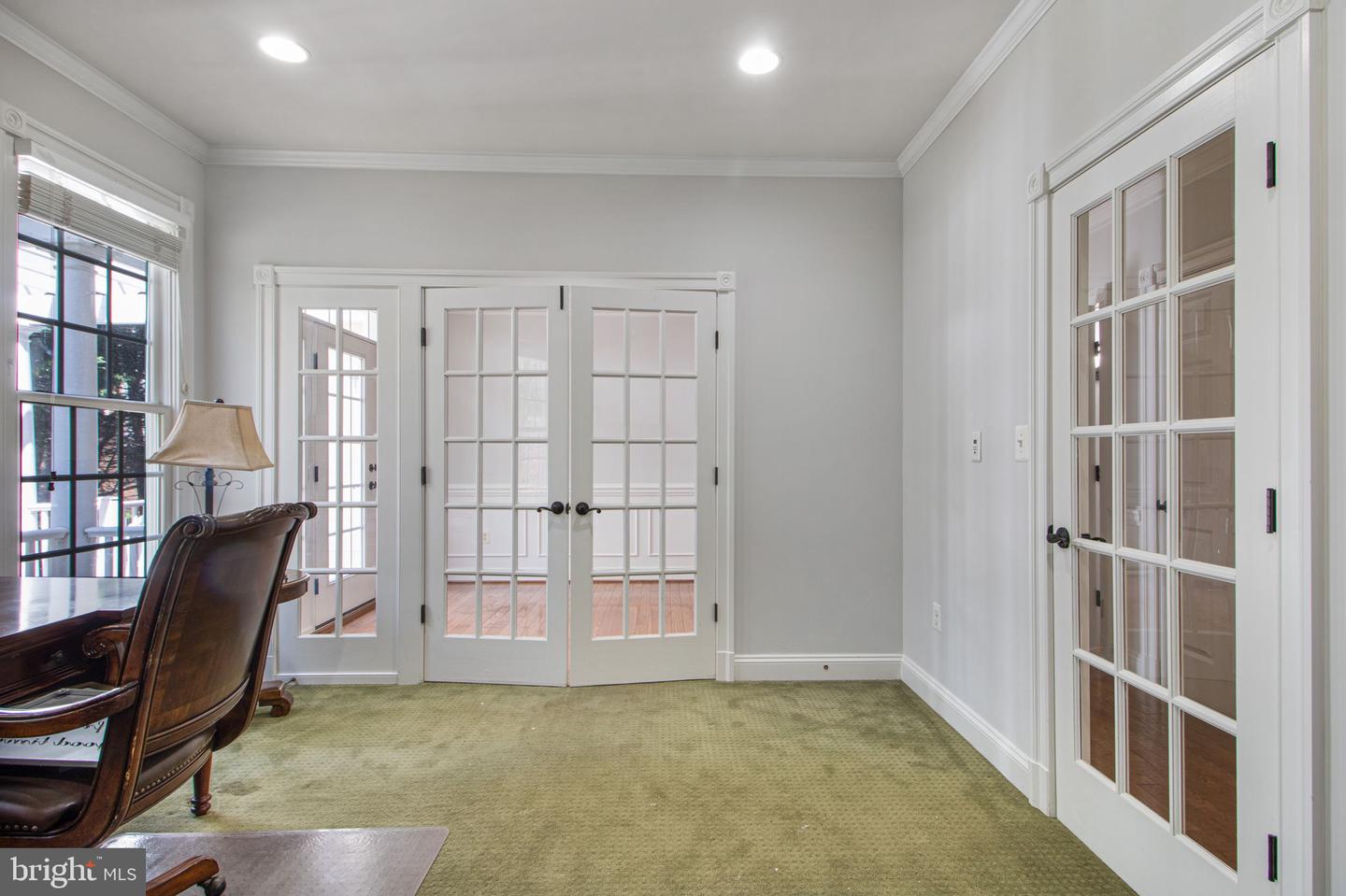 9507 SHELLY KRASNOW LN, FAIRFAX, Virginia 22031, 5 Bedrooms Bedrooms, ,4 BathroomsBathrooms,Residential,For sale,9507 SHELLY KRASNOW LN,VAFC2006584 MLS # VAFC2006584