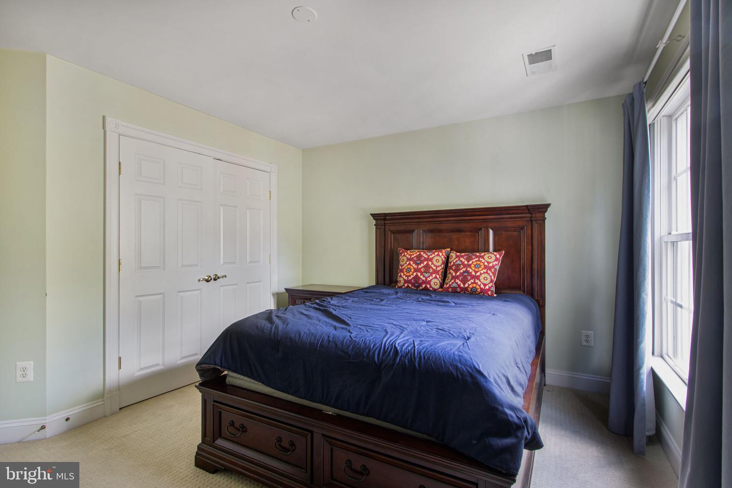 9507 SHELLY KRASNOW LN, FAIRFAX, Virginia 22031, 5 Bedrooms Bedrooms, ,4 BathroomsBathrooms,Residential,For sale,9507 SHELLY KRASNOW LN,VAFC2006584 MLS # VAFC2006584