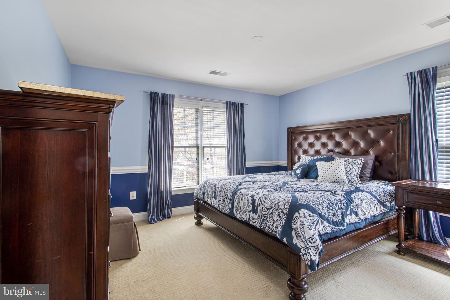 9507 SHELLY KRASNOW LN, FAIRFAX, Virginia 22031, 5 Bedrooms Bedrooms, ,4 BathroomsBathrooms,Residential,For sale,9507 SHELLY KRASNOW LN,VAFC2006584 MLS # VAFC2006584