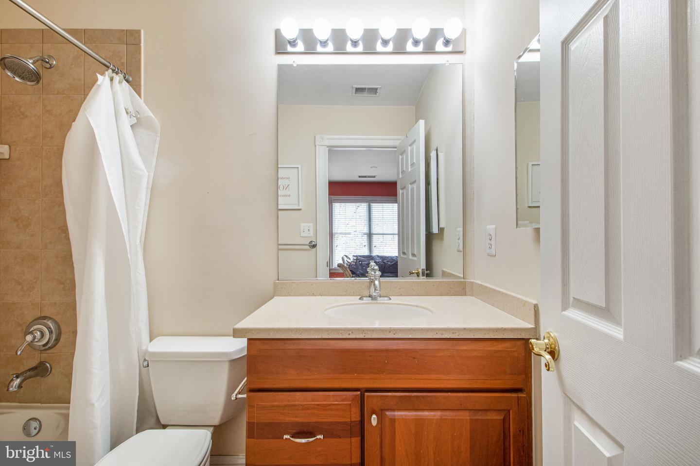 9507 SHELLY KRASNOW LN, FAIRFAX, Virginia 22031, 5 Bedrooms Bedrooms, ,4 BathroomsBathrooms,Residential,For sale,9507 SHELLY KRASNOW LN,VAFC2006584 MLS # VAFC2006584