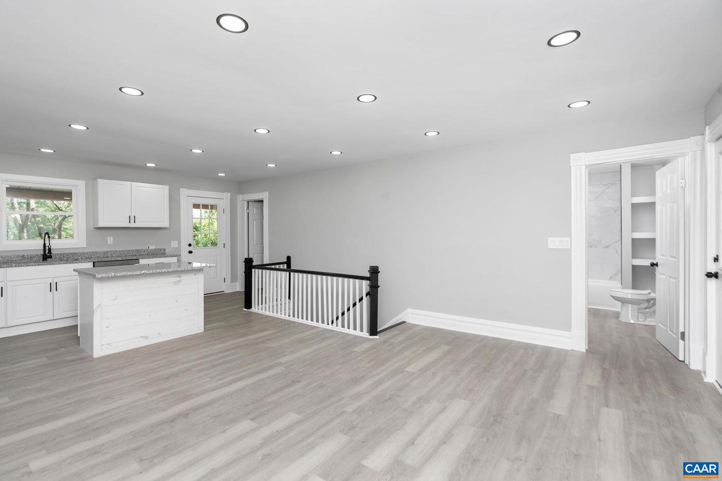 39 OLIVE ST, STAUNTON, Virginia 24401, 3 Bedrooms Bedrooms, ,2 BathroomsBathrooms,Residential,For sale,39 OLIVE ST,666405 MLS # 666405