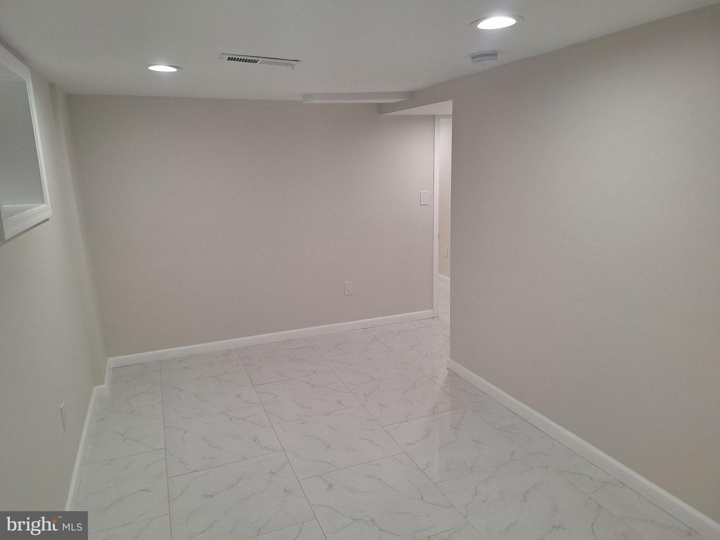 1125 12TH ST NW #B1, WASHINGTON, District Of Columbia 20005, 3 Bedrooms Bedrooms, ,2 BathroomsBathrooms,Residential,For sale,1125 12TH ST NW #B1,DCDC2159988 MLS # DCDC2159988