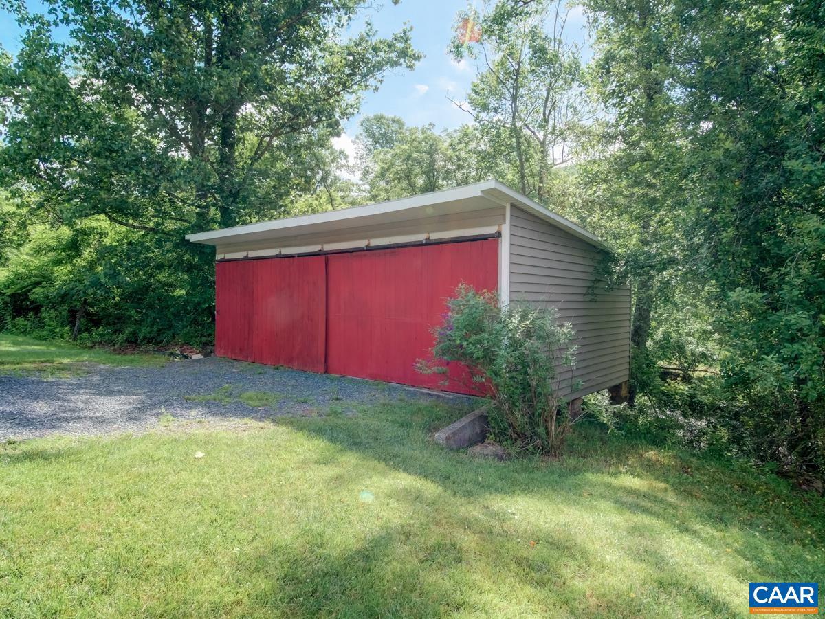 7304 DRY RUN RD, BURNSVILLE, Virginia 24487, ,Farm,For sale,7304 DRY RUN RD,666410 MLS # 666410