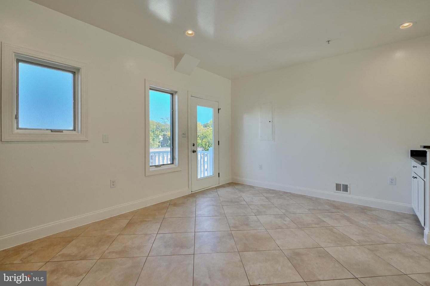 1352 TALBERT CT SE #14A, WASHINGTON, District Of Columbia 20020, 3 Bedrooms Bedrooms, ,2 BathroomsBathrooms,Residential,For sale,1352 TALBERT CT SE #14A,DCDC2191950 MLS # DCDC2191950