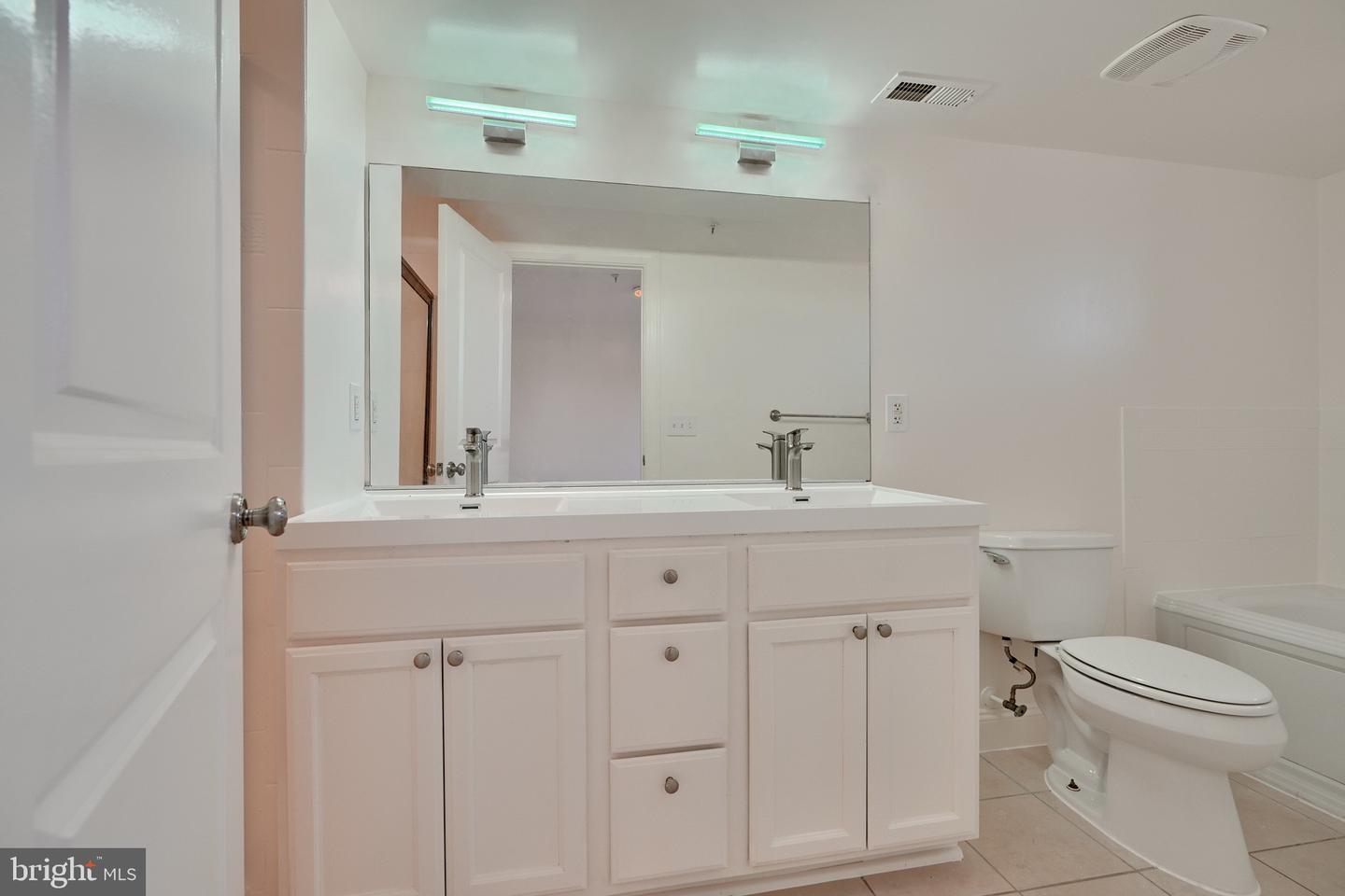 1352 TALBERT CT SE #14A, WASHINGTON, District Of Columbia 20020, 3 Bedrooms Bedrooms, ,2 BathroomsBathrooms,Residential,For sale,1352 TALBERT CT SE #14A,DCDC2191950 MLS # DCDC2191950