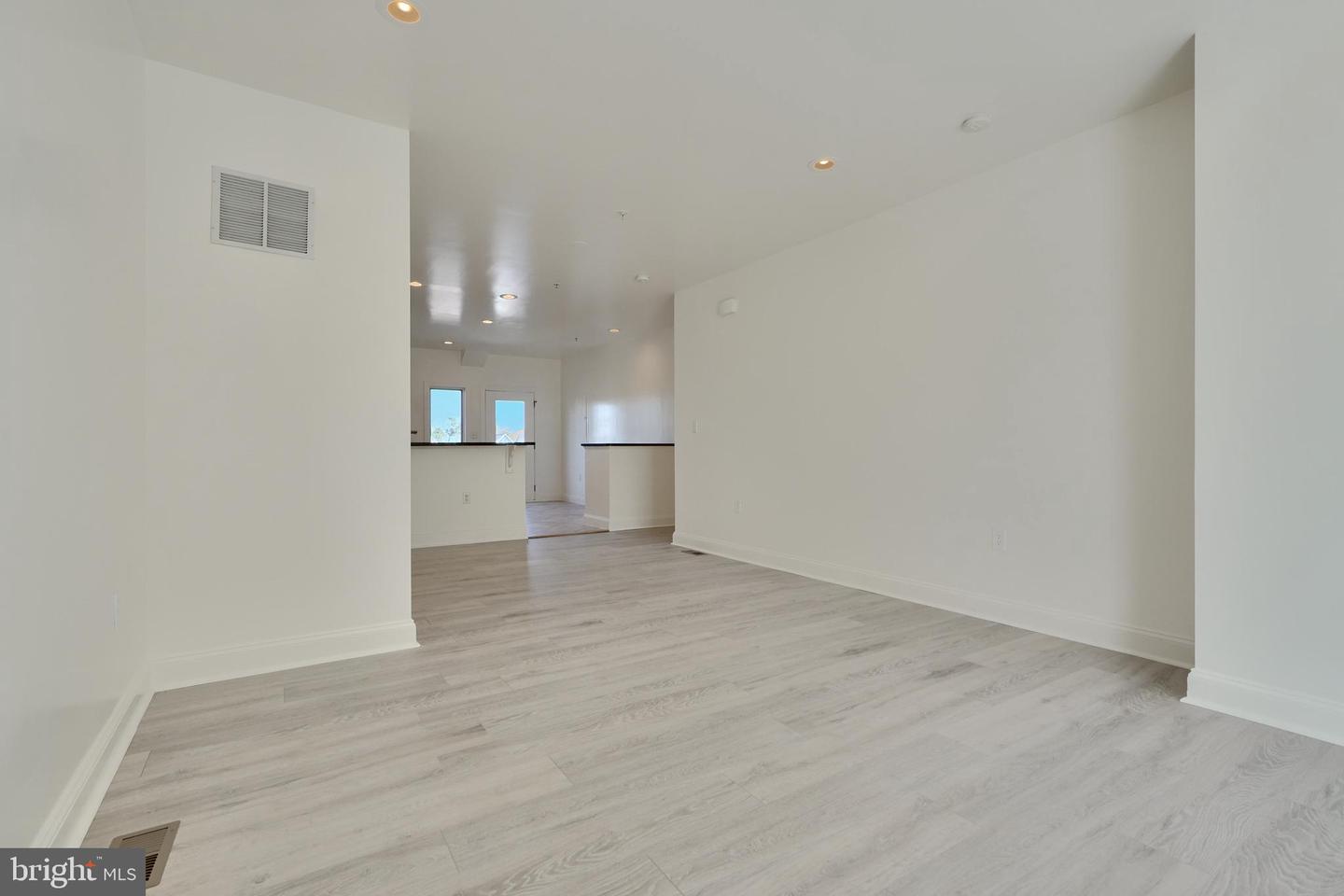 1352 TALBERT CT SE #14A, WASHINGTON, District Of Columbia 20020, 3 Bedrooms Bedrooms, ,2 BathroomsBathrooms,Residential,For sale,1352 TALBERT CT SE #14A,DCDC2191950 MLS # DCDC2191950