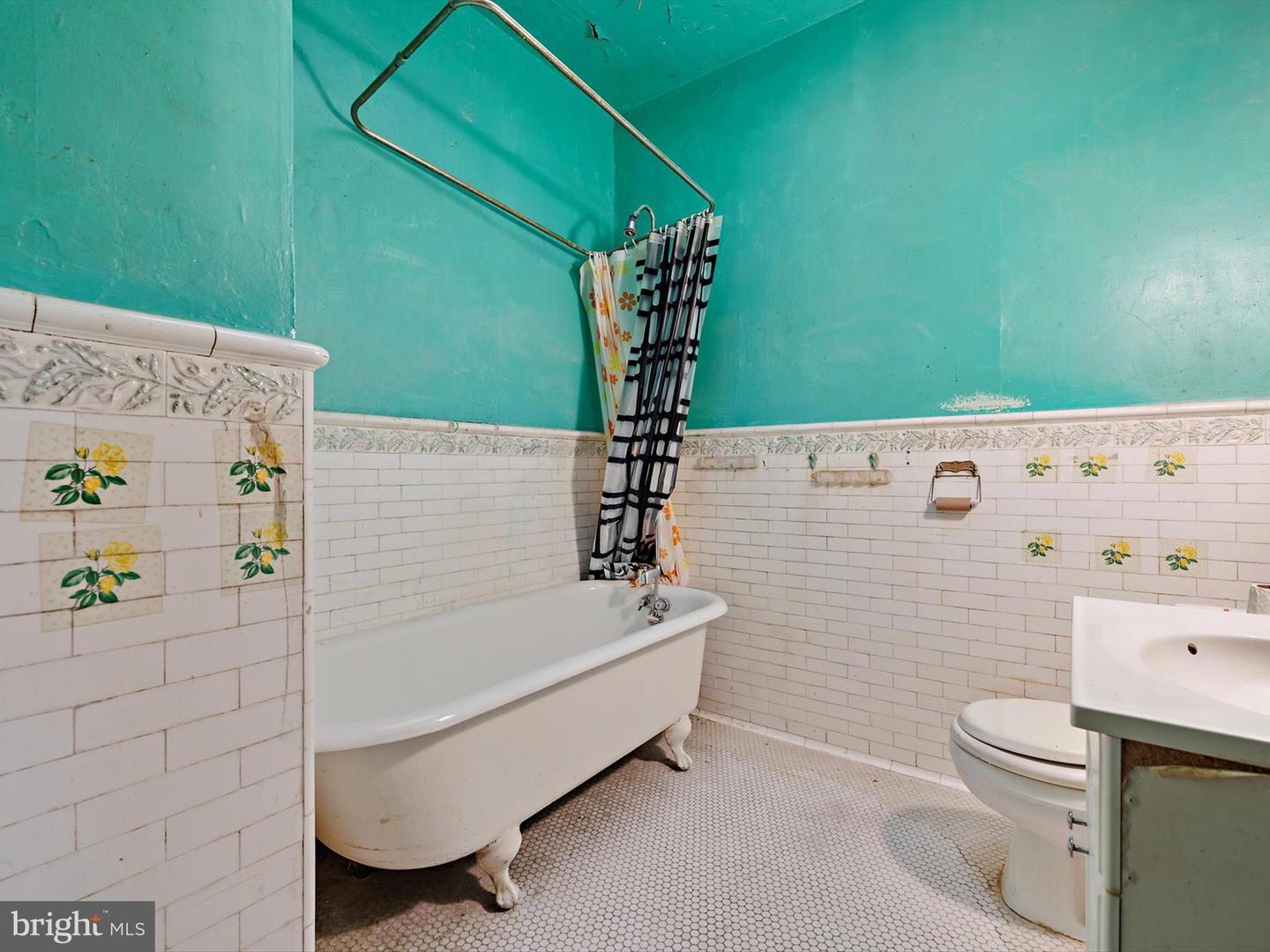 1474 HARVARD ST NW, WASHINGTON, District Of Columbia 20009, 4 Bedrooms Bedrooms, ,2 BathroomsBathrooms,Residential,For sale,1474 HARVARD ST NW,DCDC2192764 MLS # DCDC2192764