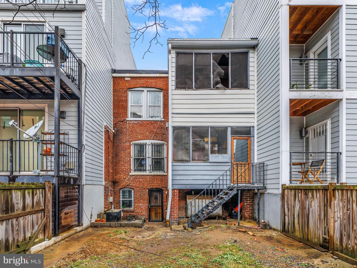 1474 HARVARD ST NW, WASHINGTON, District Of Columbia 20009, 4 Bedrooms Bedrooms, ,2 BathroomsBathrooms,Residential,For sale,1474 HARVARD ST NW,DCDC2192764 MLS # DCDC2192764