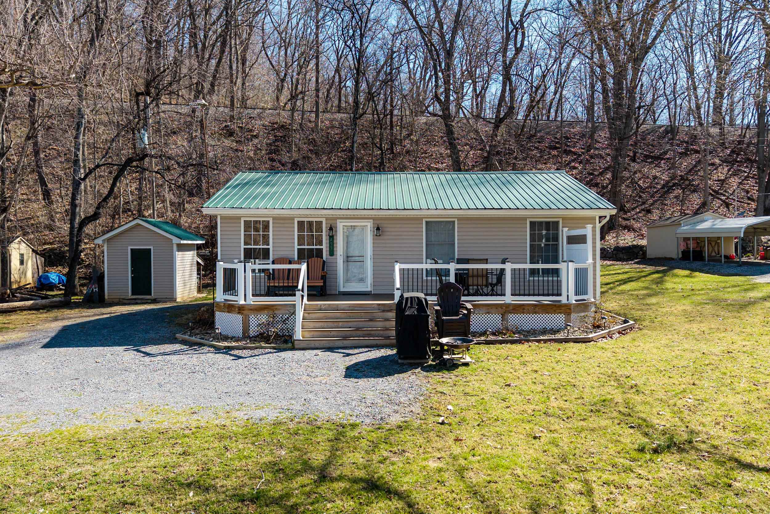 4551 GROVE HILL RIVER RD, SHENANDOAH, Virginia 22849, 3 Bedrooms Bedrooms, ,1 BathroomBathrooms,Residential,4551 GROVE HILL RIVER RD,660852 MLS # 660852