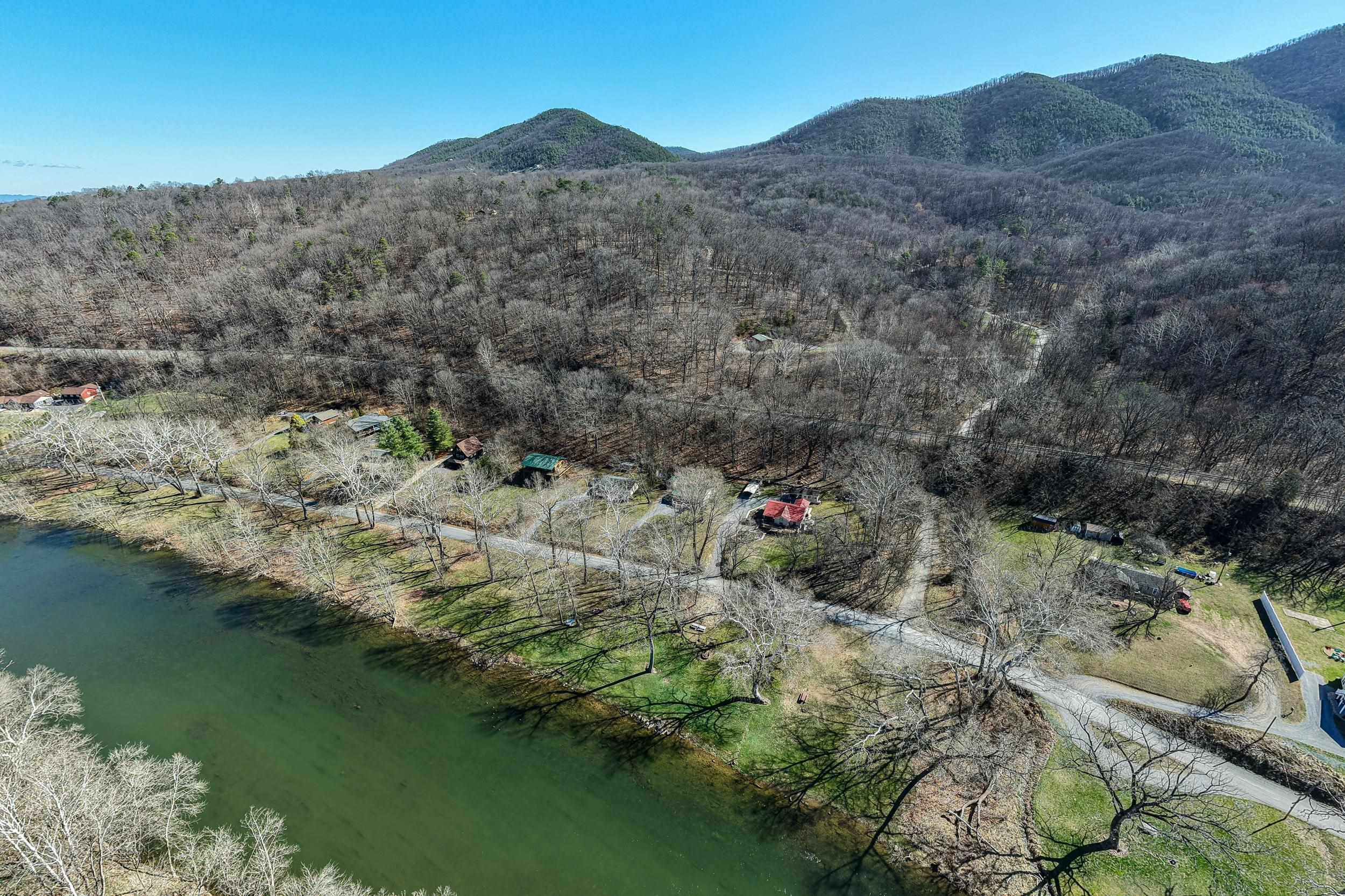 4551 GROVE HILL RIVER RD, SHENANDOAH, Virginia 22849, 3 Bedrooms Bedrooms, ,1 BathroomBathrooms,Residential,4551 GROVE HILL RIVER RD,660852 MLS # 660852