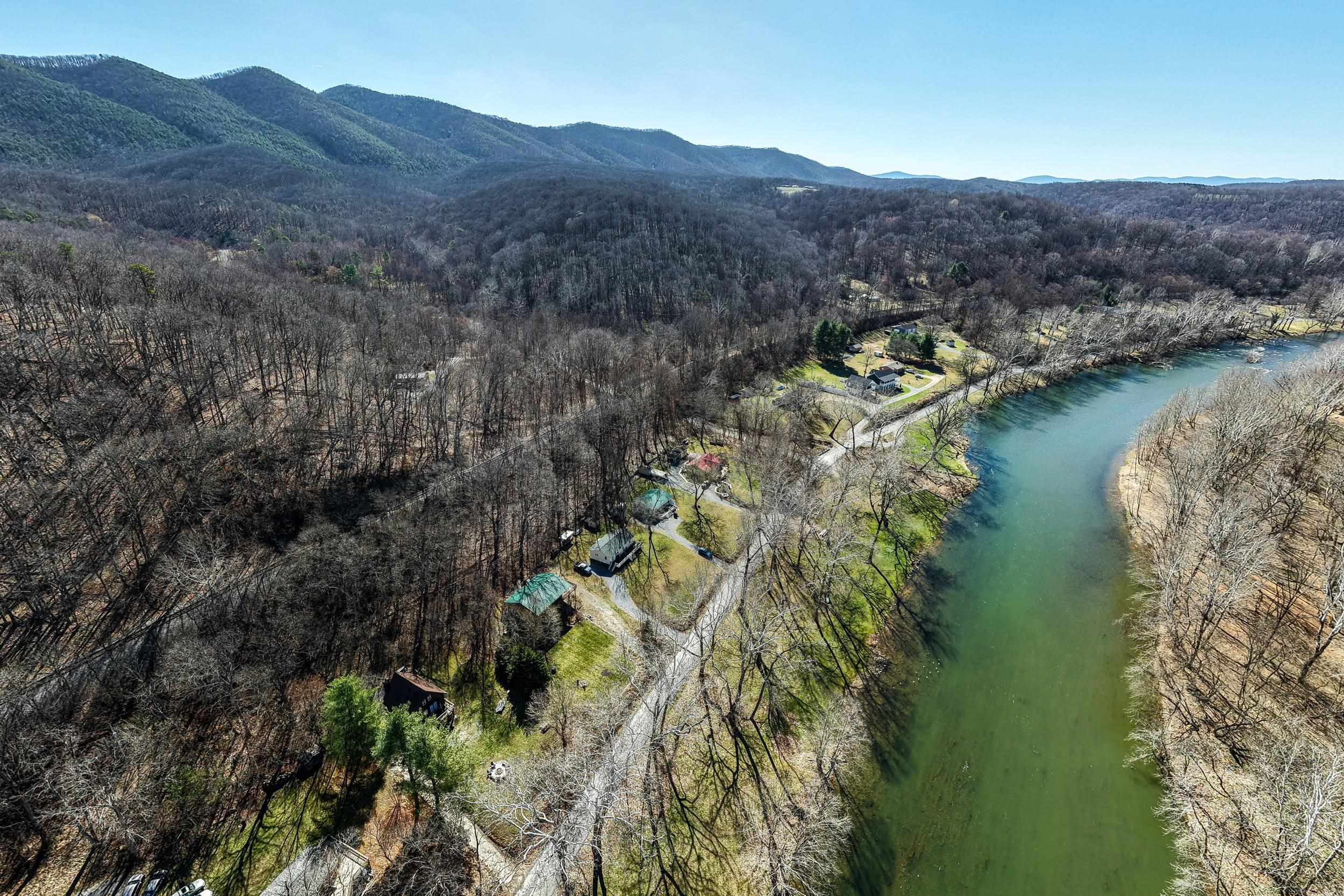 4551 GROVE HILL RIVER RD, SHENANDOAH, Virginia 22849, 3 Bedrooms Bedrooms, ,1 BathroomBathrooms,Residential,4551 GROVE HILL RIVER RD,660852 MLS # 660852