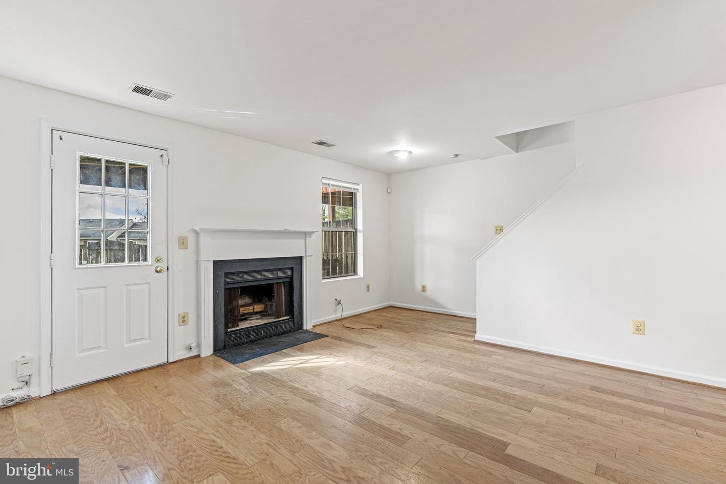 1963 WINSLOW CT, WOODBRIDGE, Virginia 22191, 3 Bedrooms Bedrooms, ,3 BathroomsBathrooms,Residential,For sale,1963 WINSLOW CT,VAPW2091204 MLS # VAPW2091204