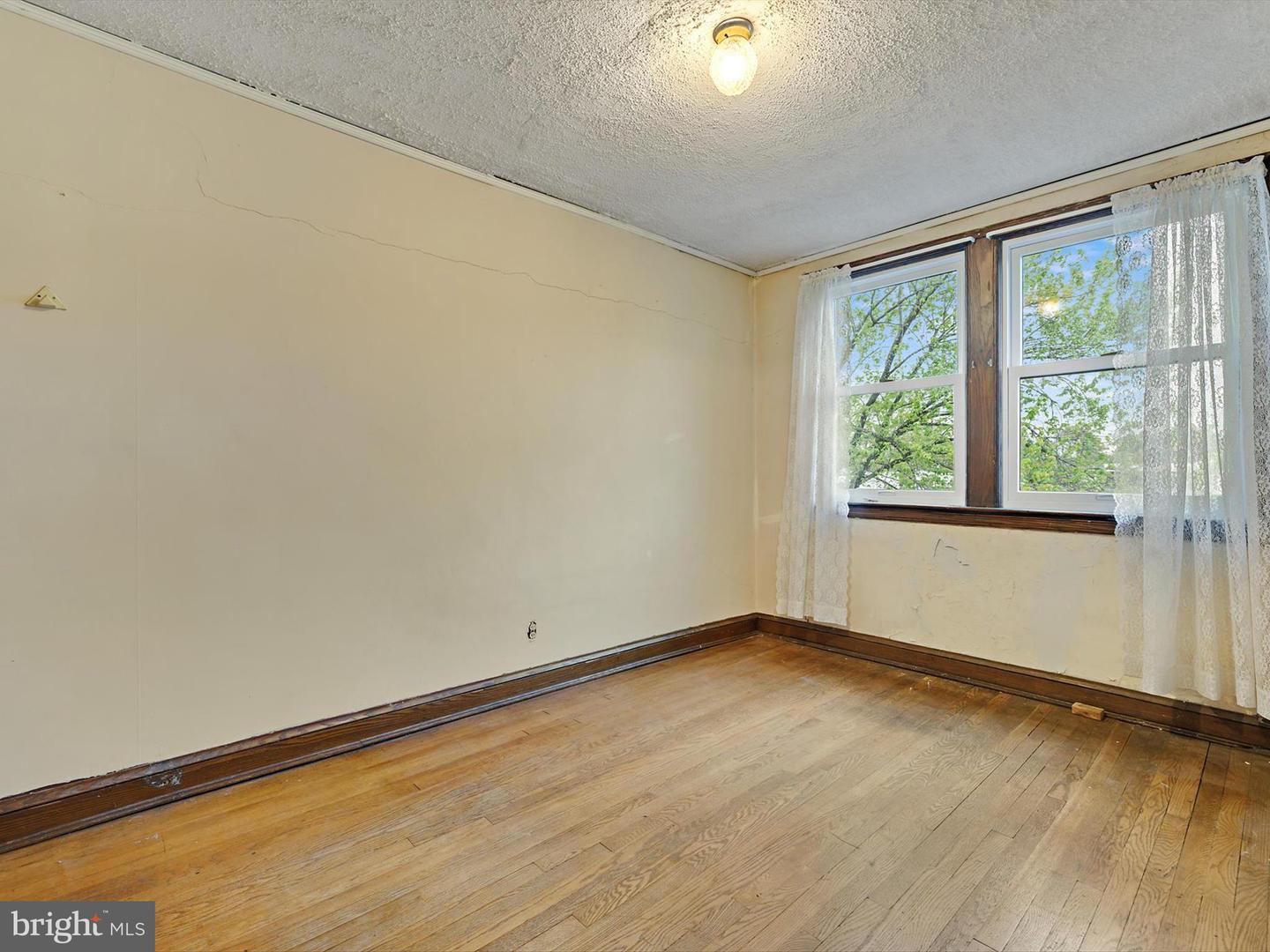 1742 LYMAN PL NE, WASHINGTON, District Of Columbia 20002, 3 Bedrooms Bedrooms, ,1 BathroomBathrooms,Residential,For sale,1742 LYMAN PL NE,DCDC2194774 MLS # DCDC2194774