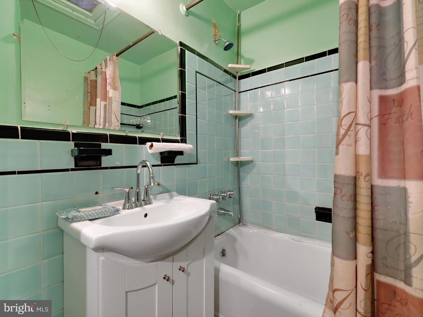 1742 LYMAN PL NE, WASHINGTON, District Of Columbia 20002, 3 Bedrooms Bedrooms, ,1 BathroomBathrooms,Residential,For sale,1742 LYMAN PL NE,DCDC2194774 MLS # DCDC2194774