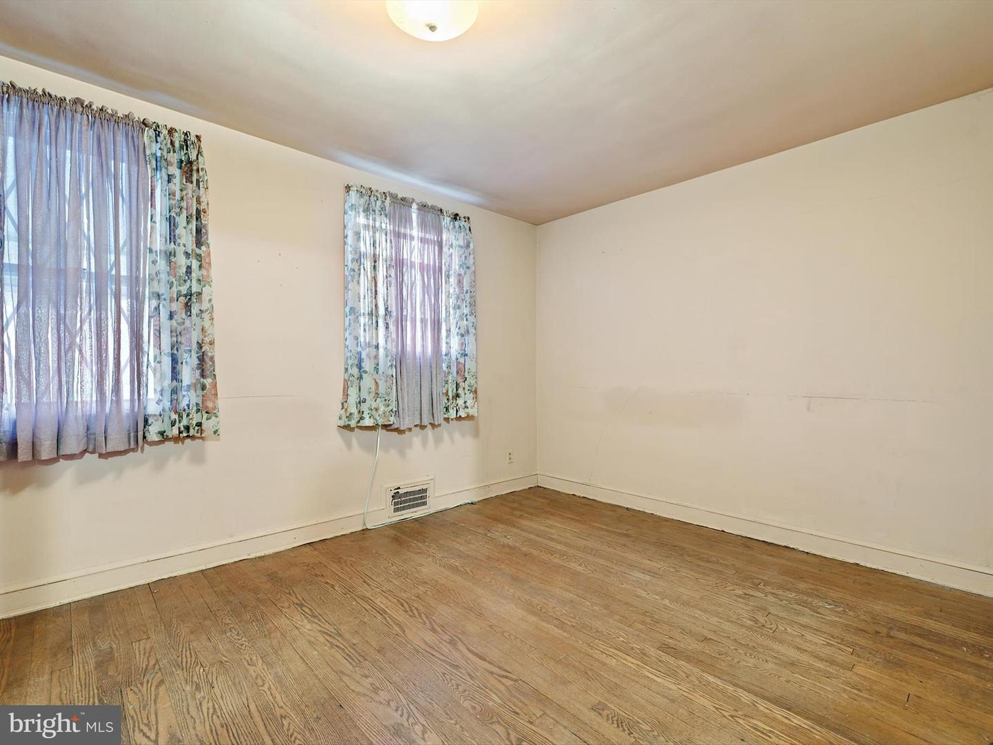 1742 LYMAN PL NE, WASHINGTON, District Of Columbia 20002, 3 Bedrooms Bedrooms, ,1 BathroomBathrooms,Residential,For sale,1742 LYMAN PL NE,DCDC2194774 MLS # DCDC2194774