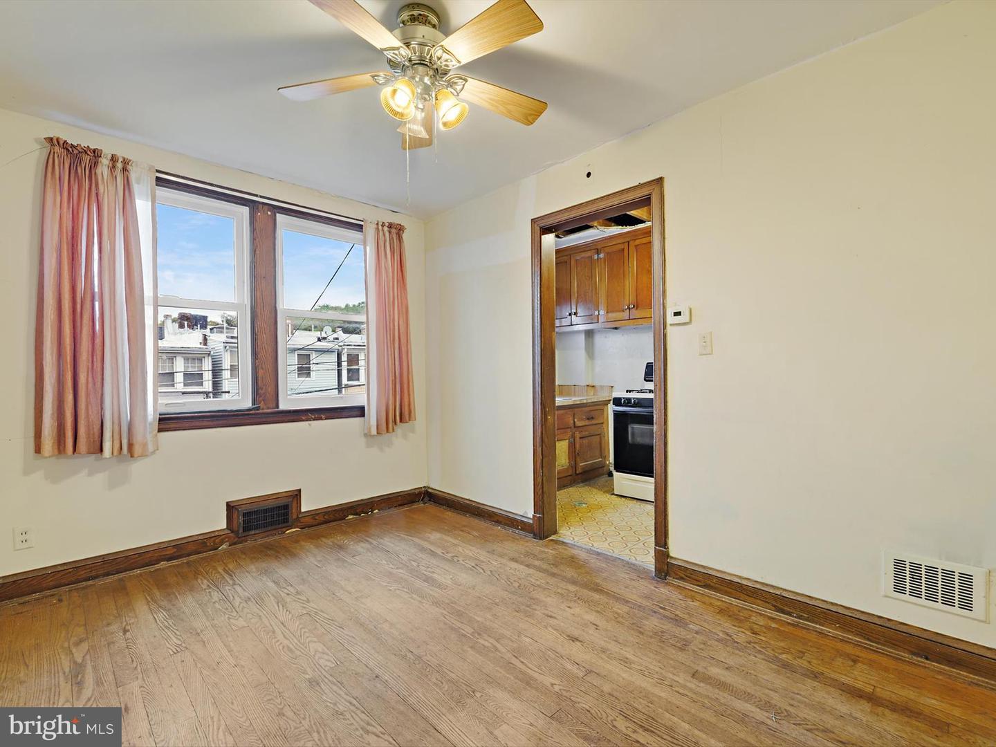 1742 LYMAN PL NE, WASHINGTON, District Of Columbia 20002, 3 Bedrooms Bedrooms, ,1 BathroomBathrooms,Residential,For sale,1742 LYMAN PL NE,DCDC2194774 MLS # DCDC2194774
