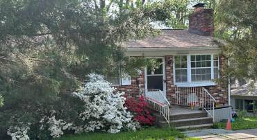 830 N KENSINGTON ST, ARLINGTON, Virginia 22205, 3 Bedrooms Bedrooms, ,2 BathroomsBathrooms,Residential,For sale,830 N KENSINGTON ST,VAAR2056850 MLS # VAAR2056850