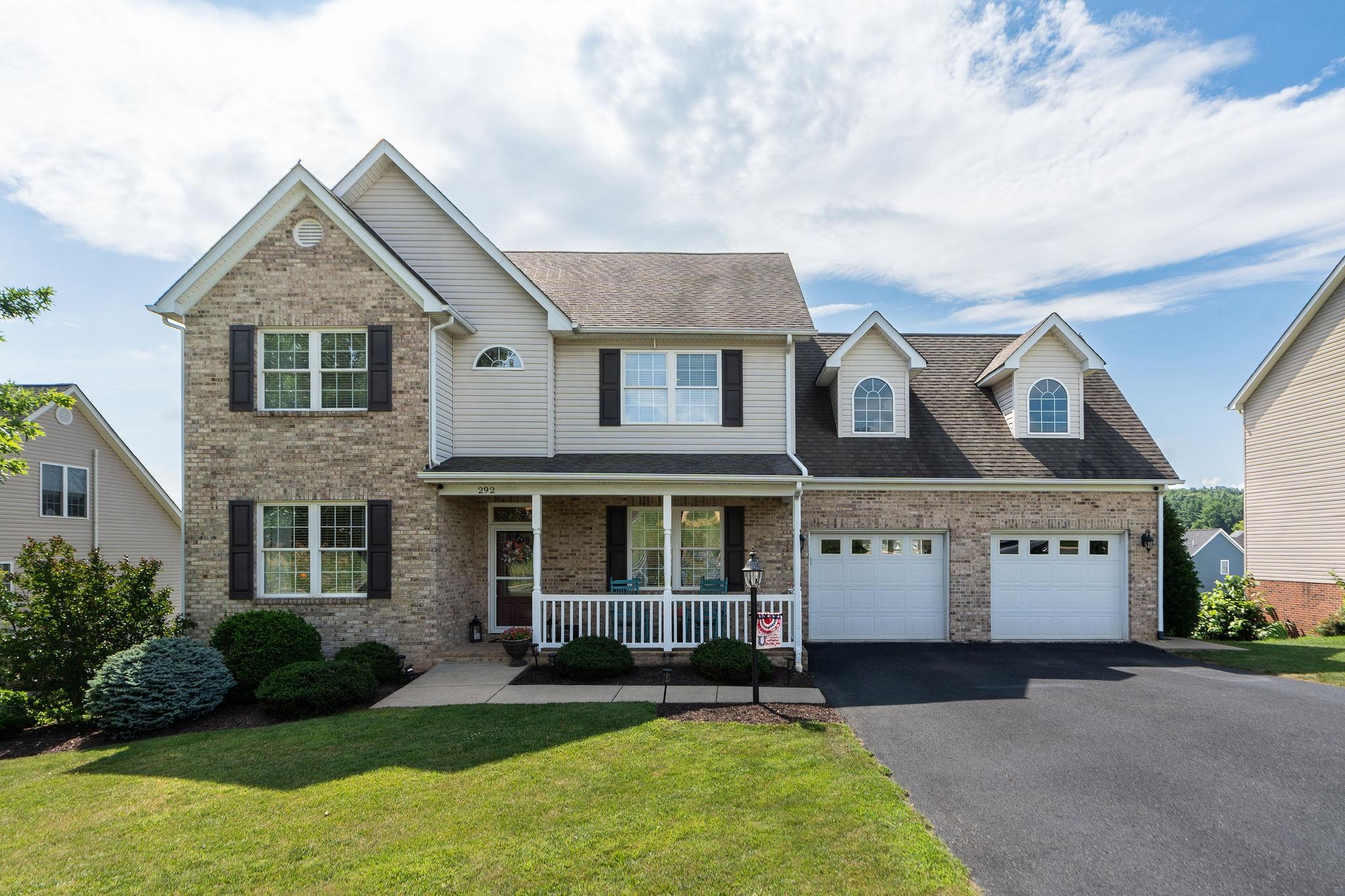 292 HEATHER LN, STAUNTON, Virginia 24401, 4 Bedrooms Bedrooms, ,3 BathroomsBathrooms,Residential,292 HEATHER LN,666415 MLS # 666415